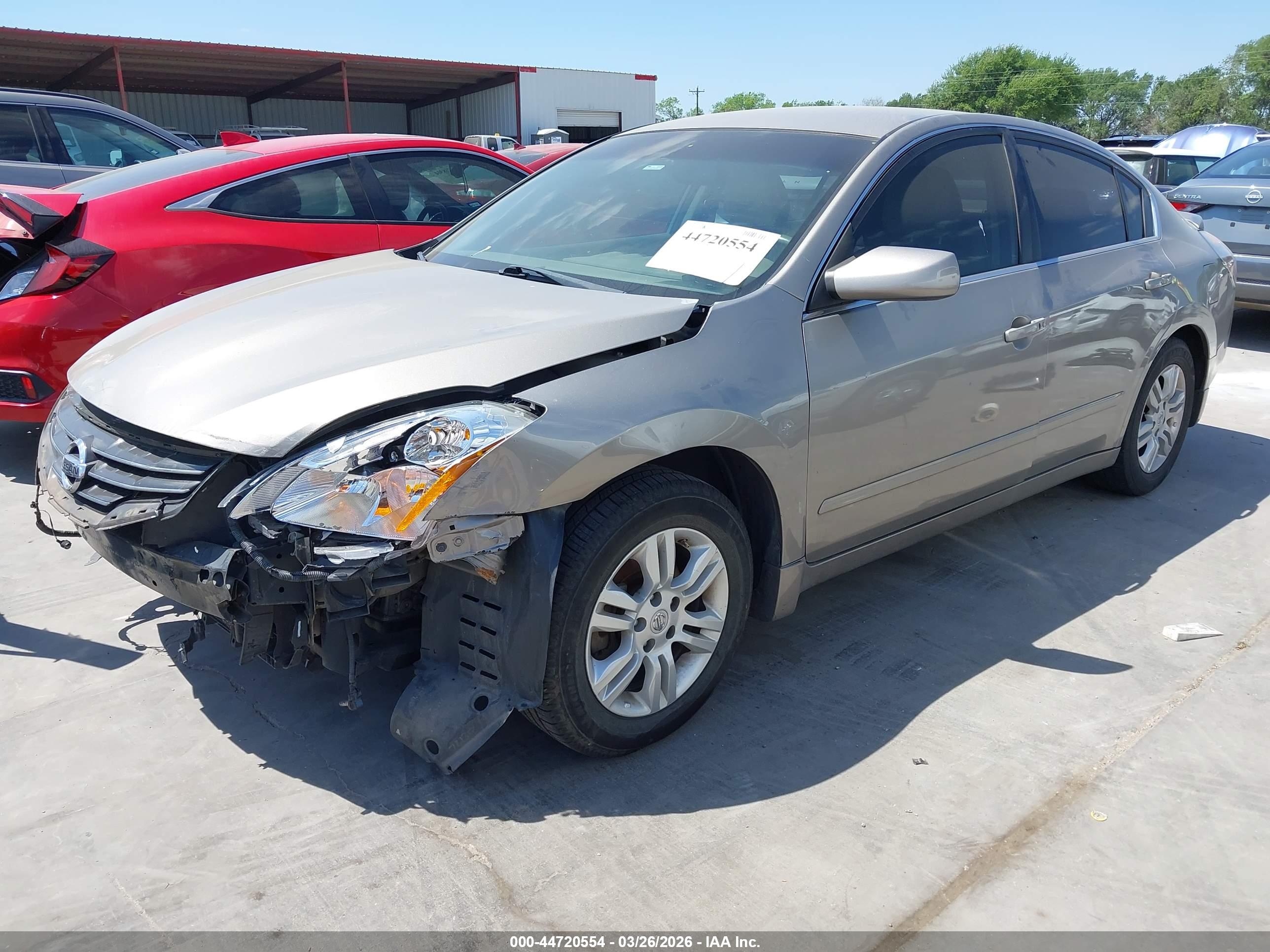 NISSAN ALTIMA image 2