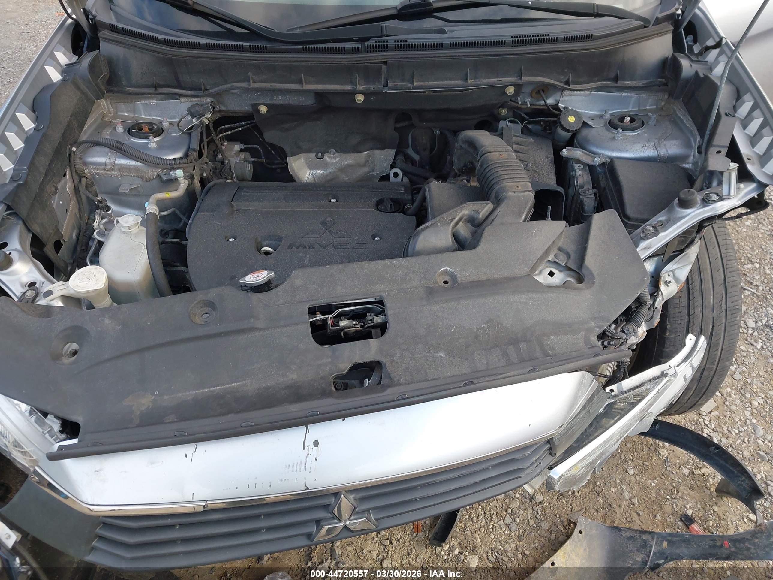 MITSUBISHI OUTLANDER image 10