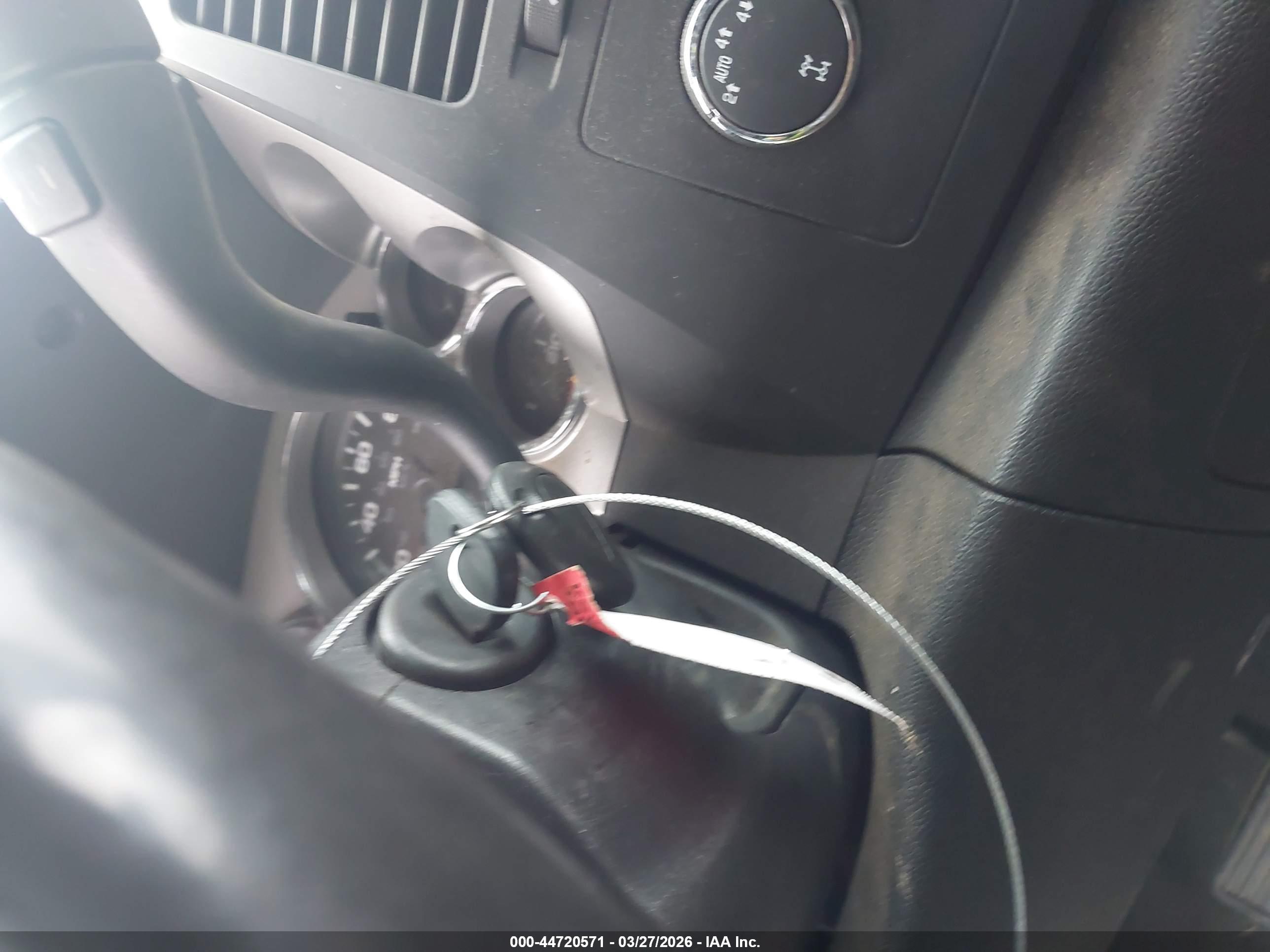 CHEVROLET SILVERADO image 11