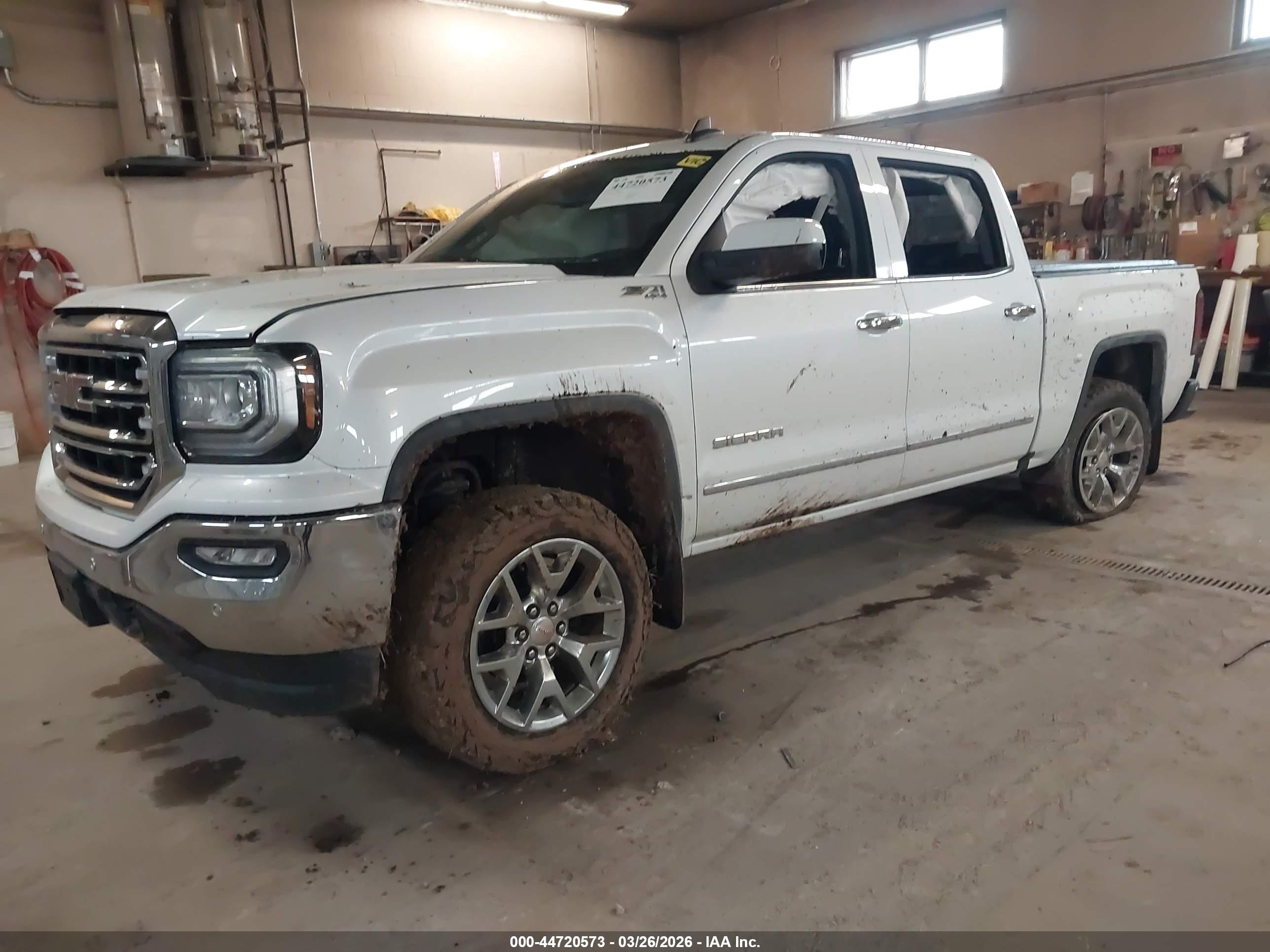 GMC SIERRA image 2