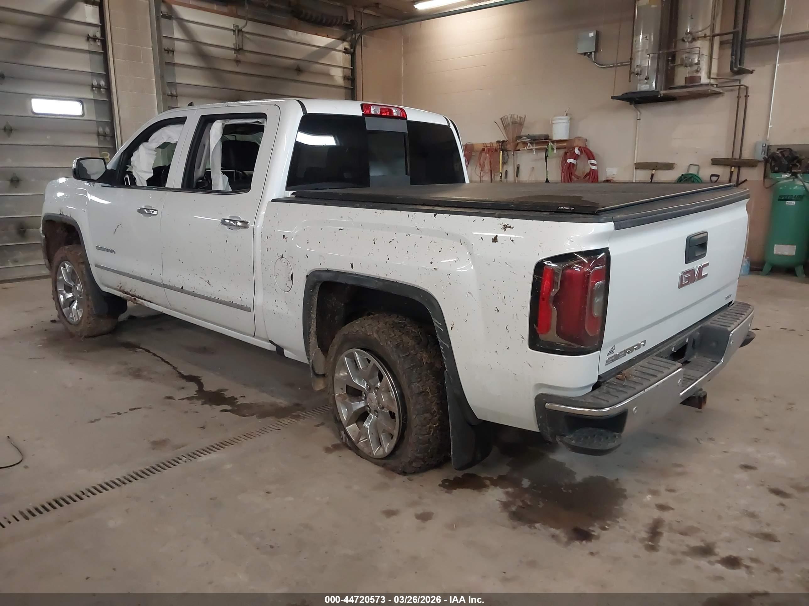 GMC SIERRA image 3