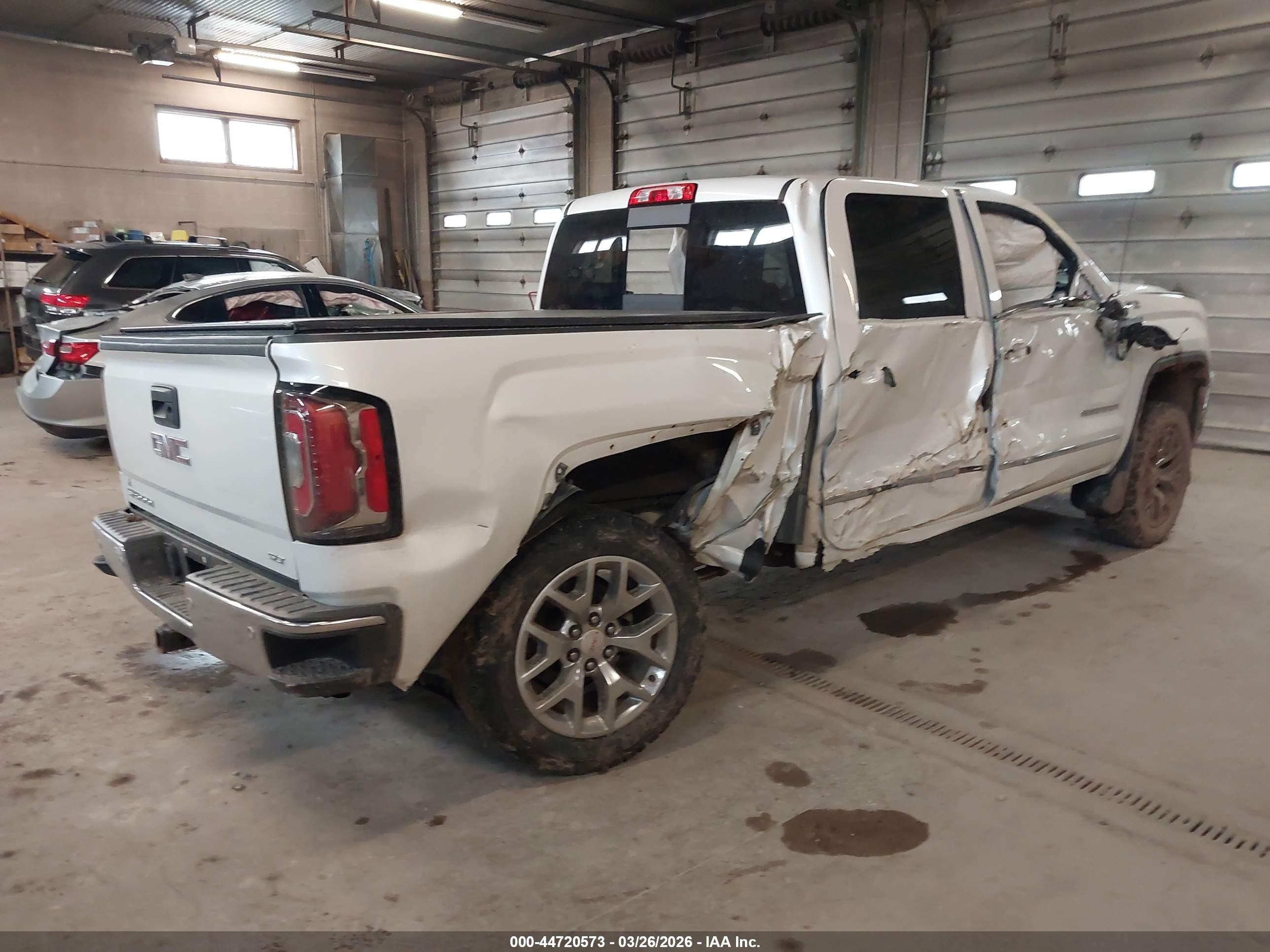 GMC SIERRA image 4
