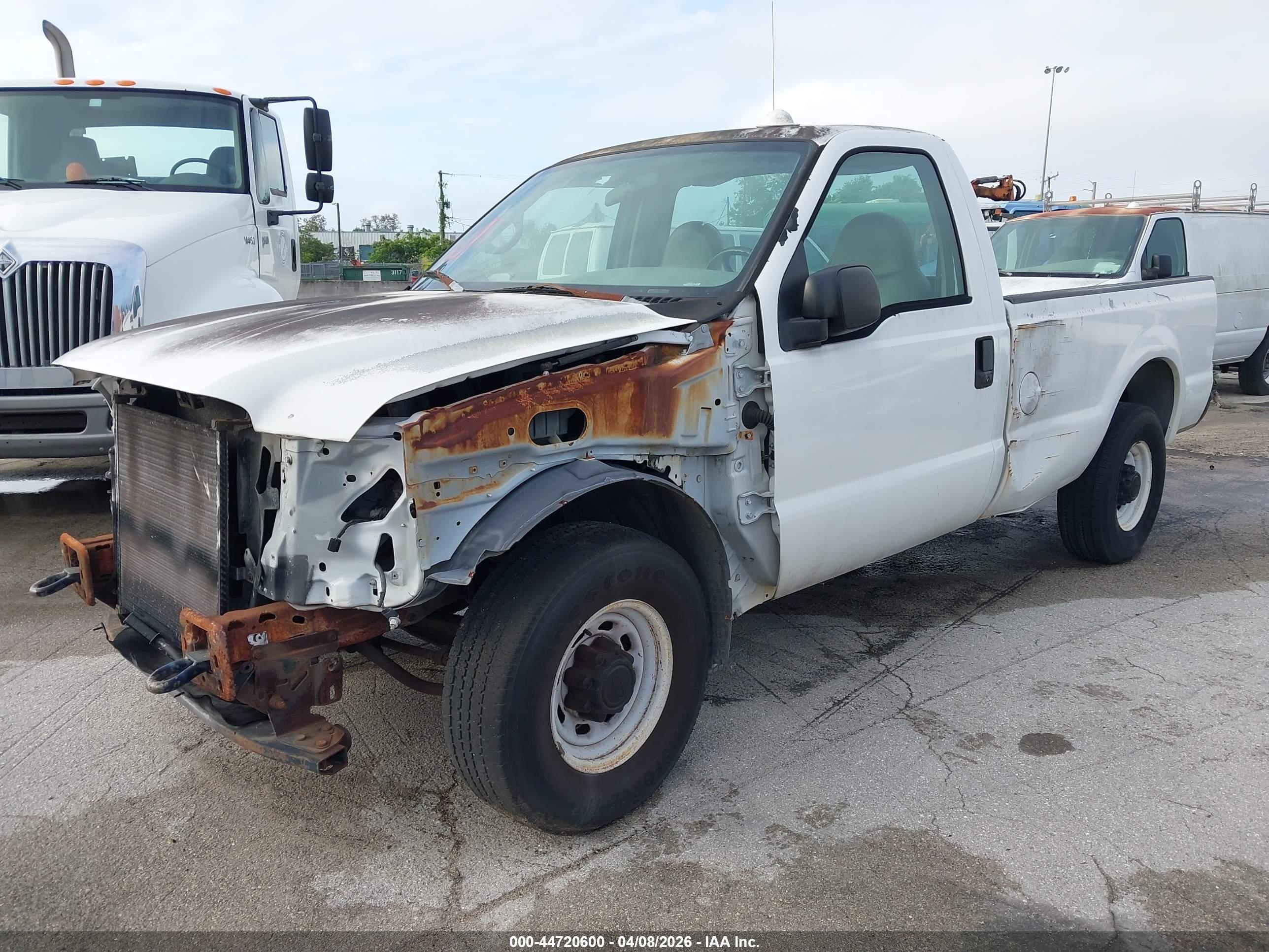 FORD F-350 image 2