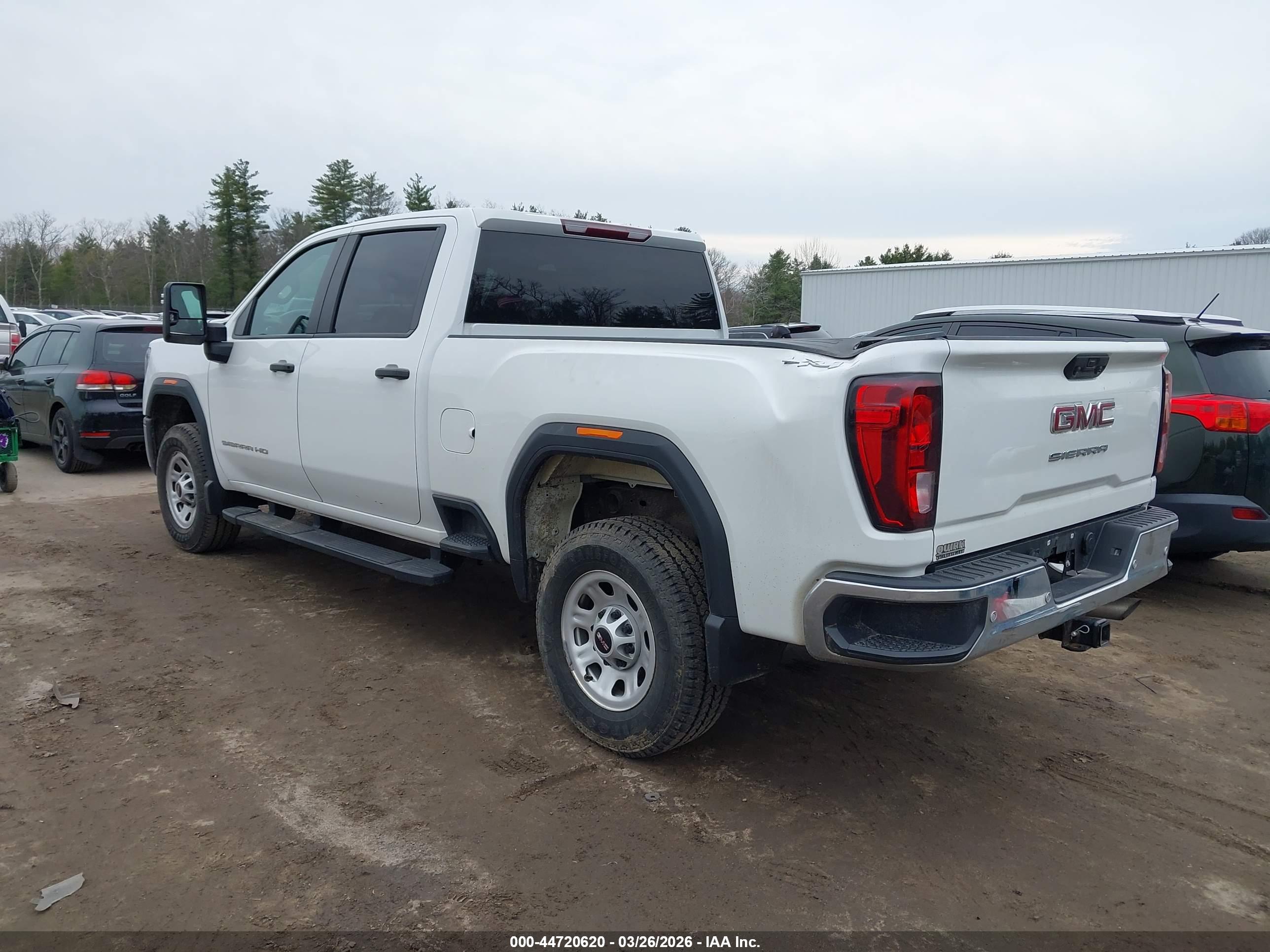 GMC SIERRA image 3