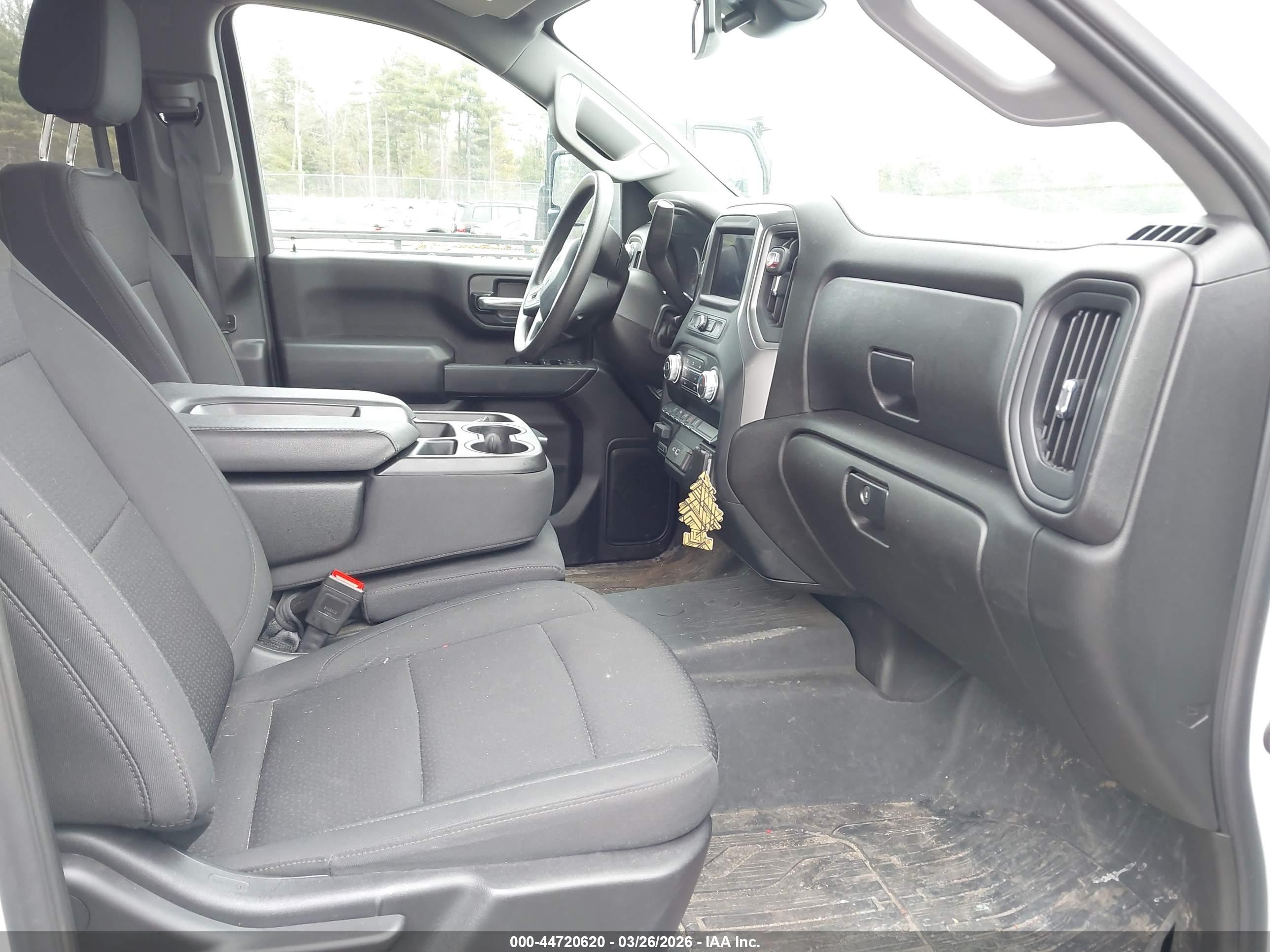 GMC SIERRA image 5