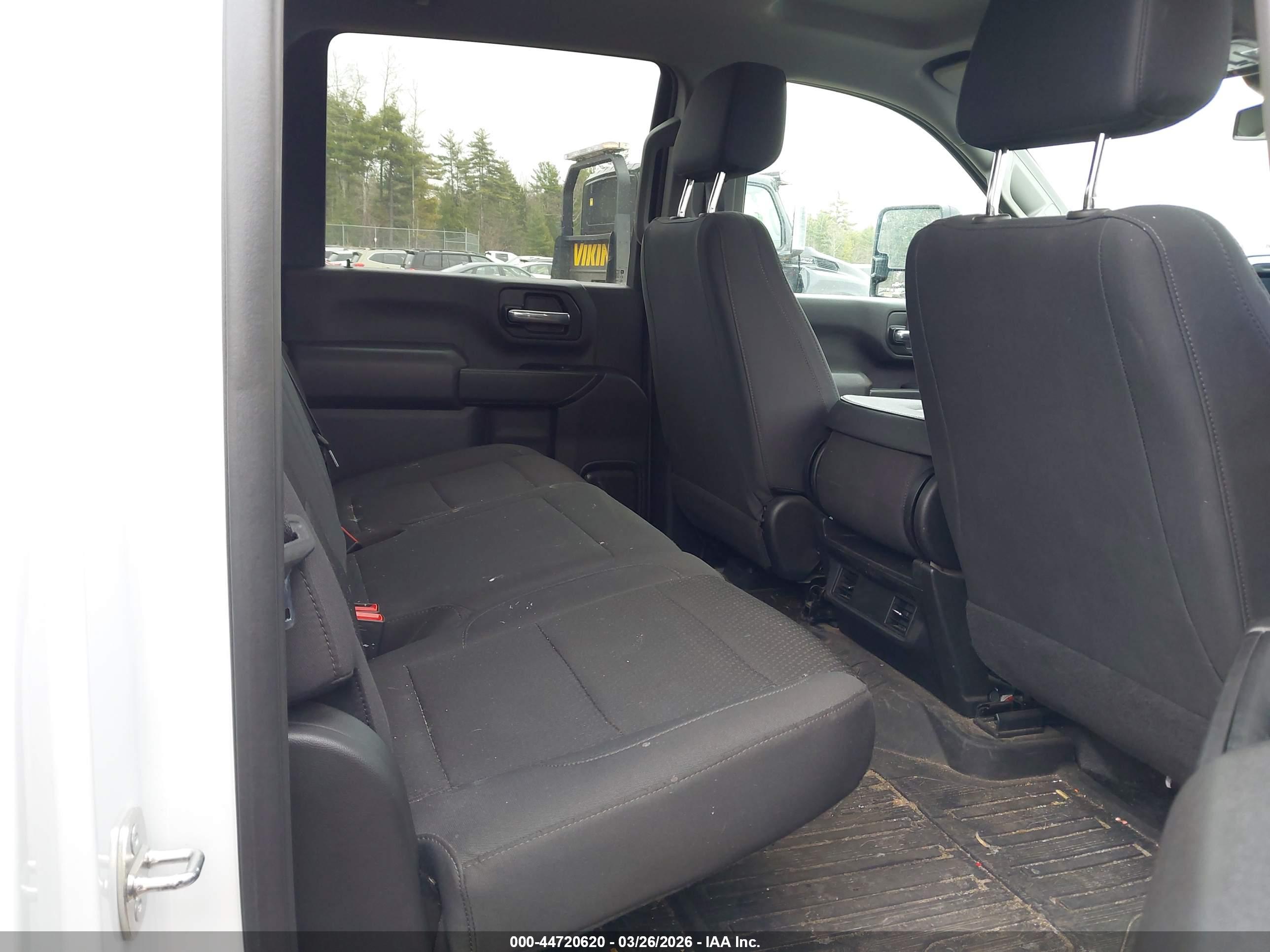 GMC SIERRA image 8
