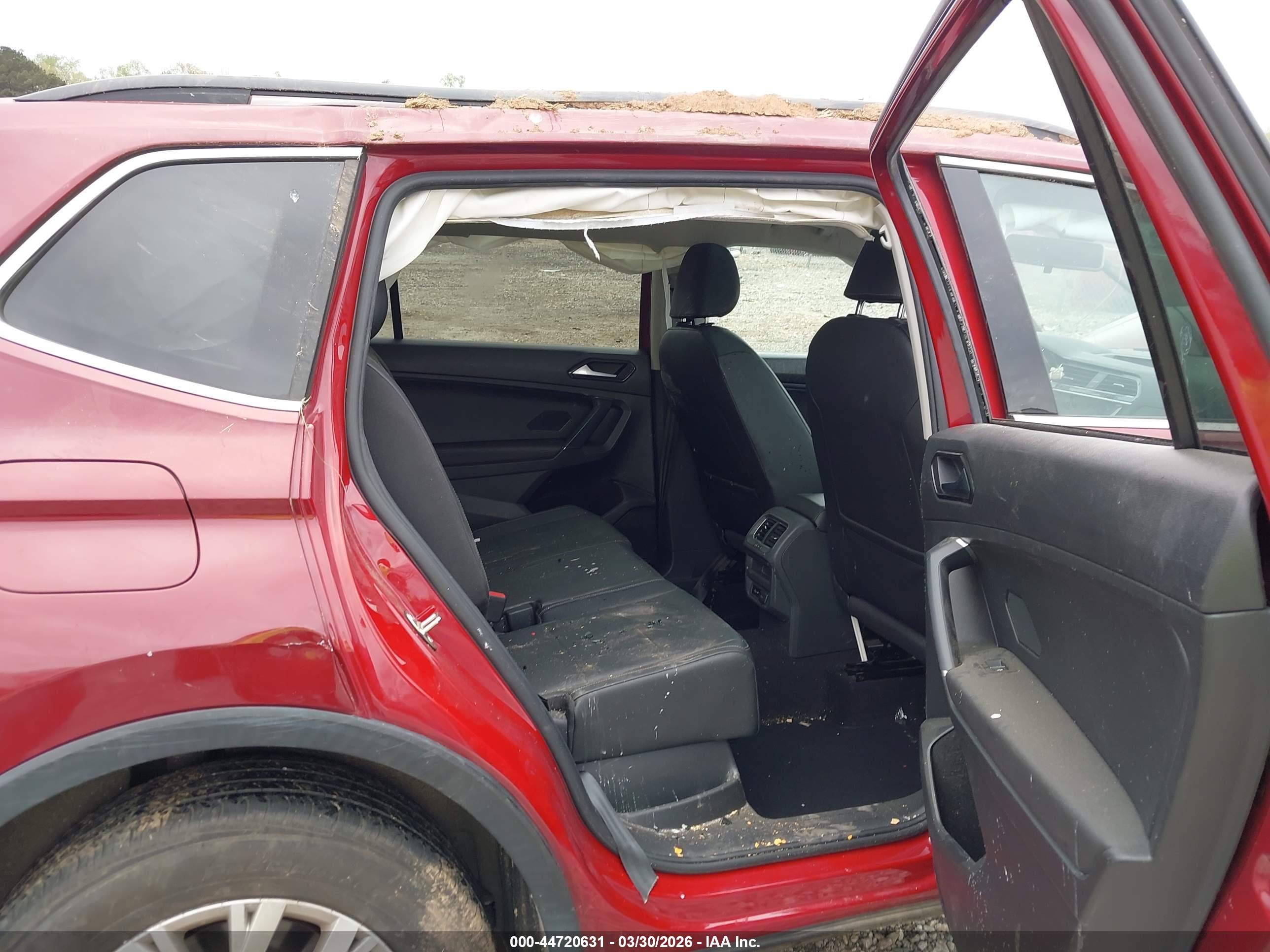 VOLKSWAGEN TIGUAN image 8