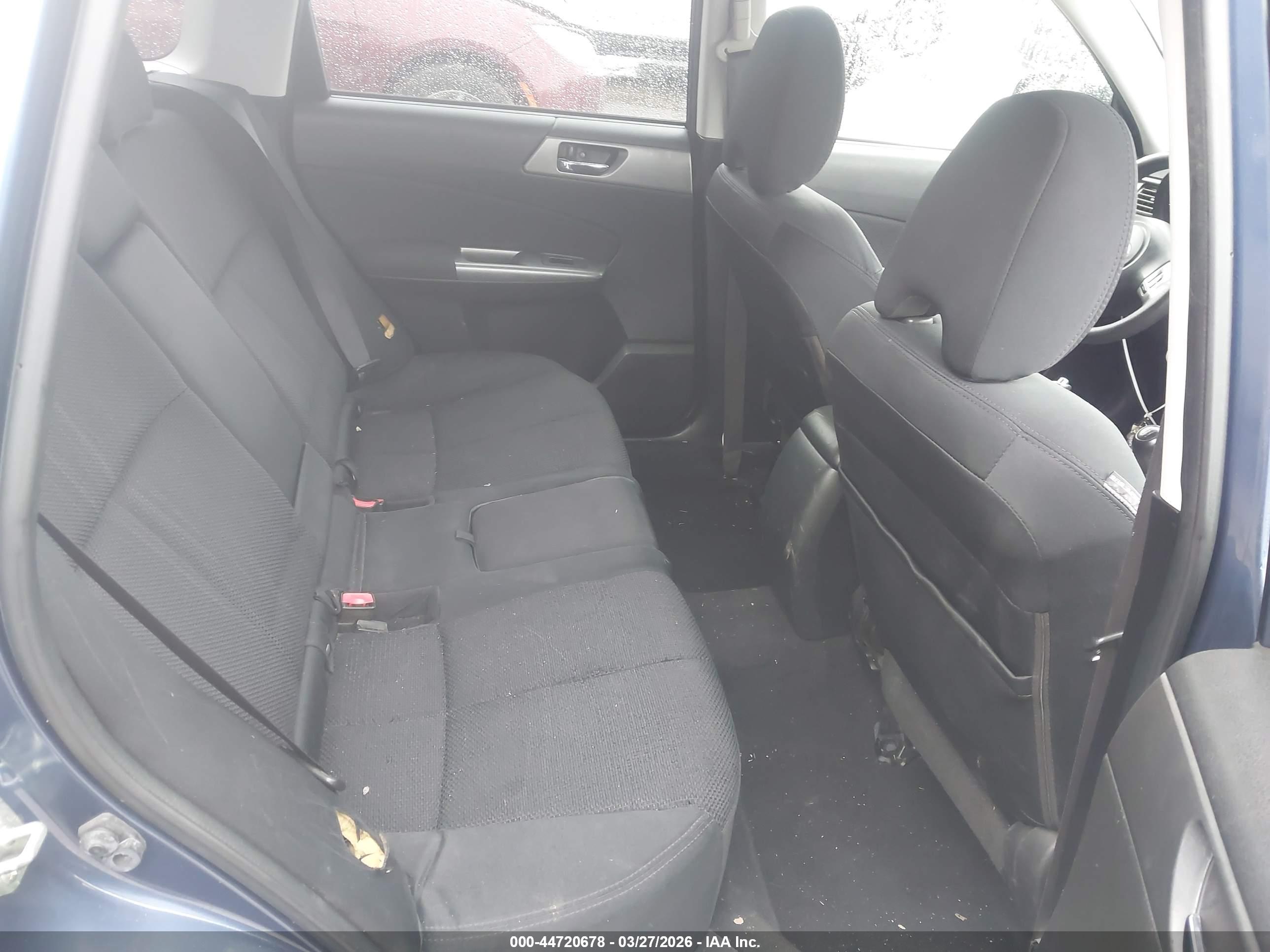 SUBARU FORESTER image 8