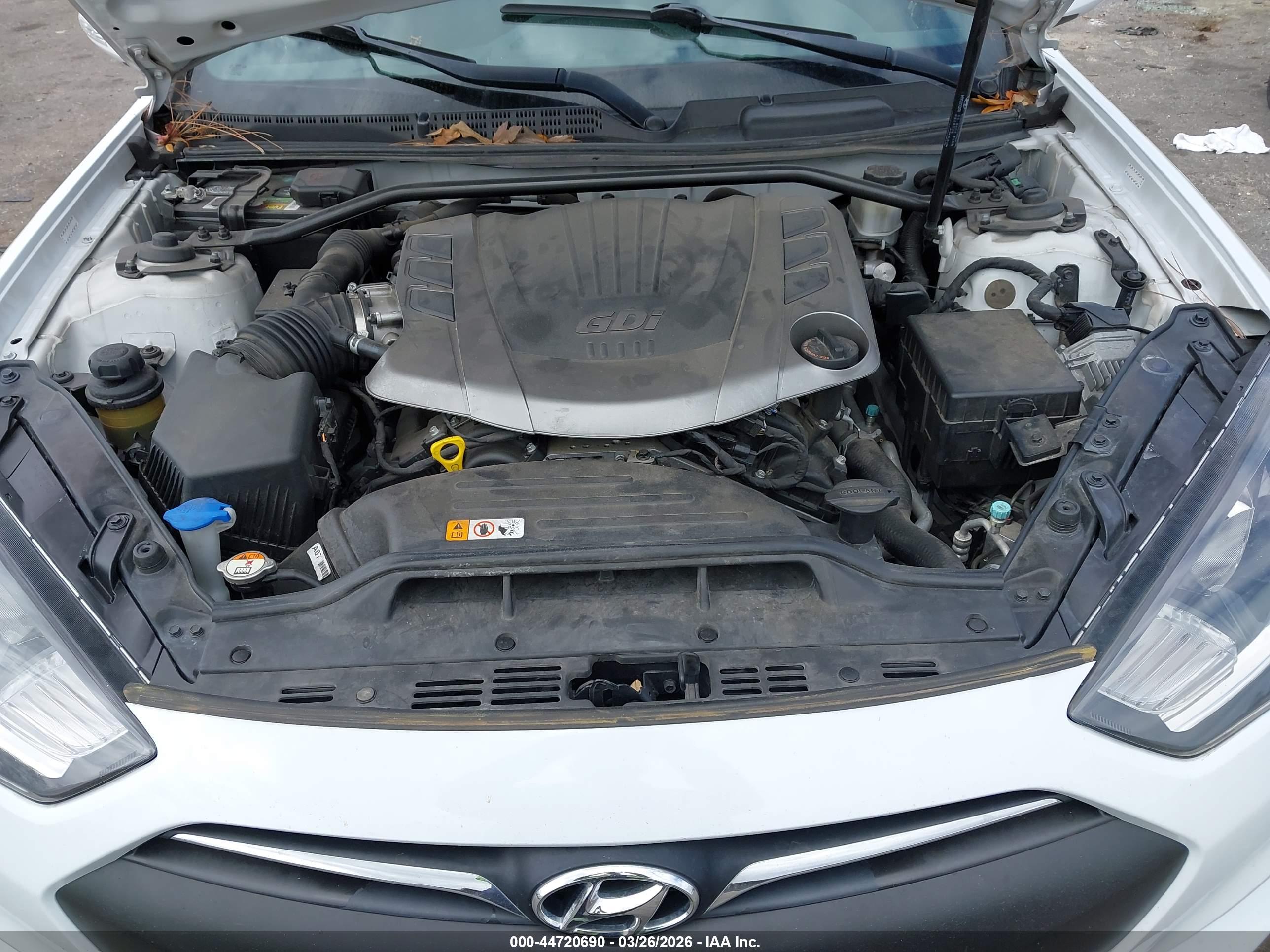 HYUNDAI GENESIS image 10