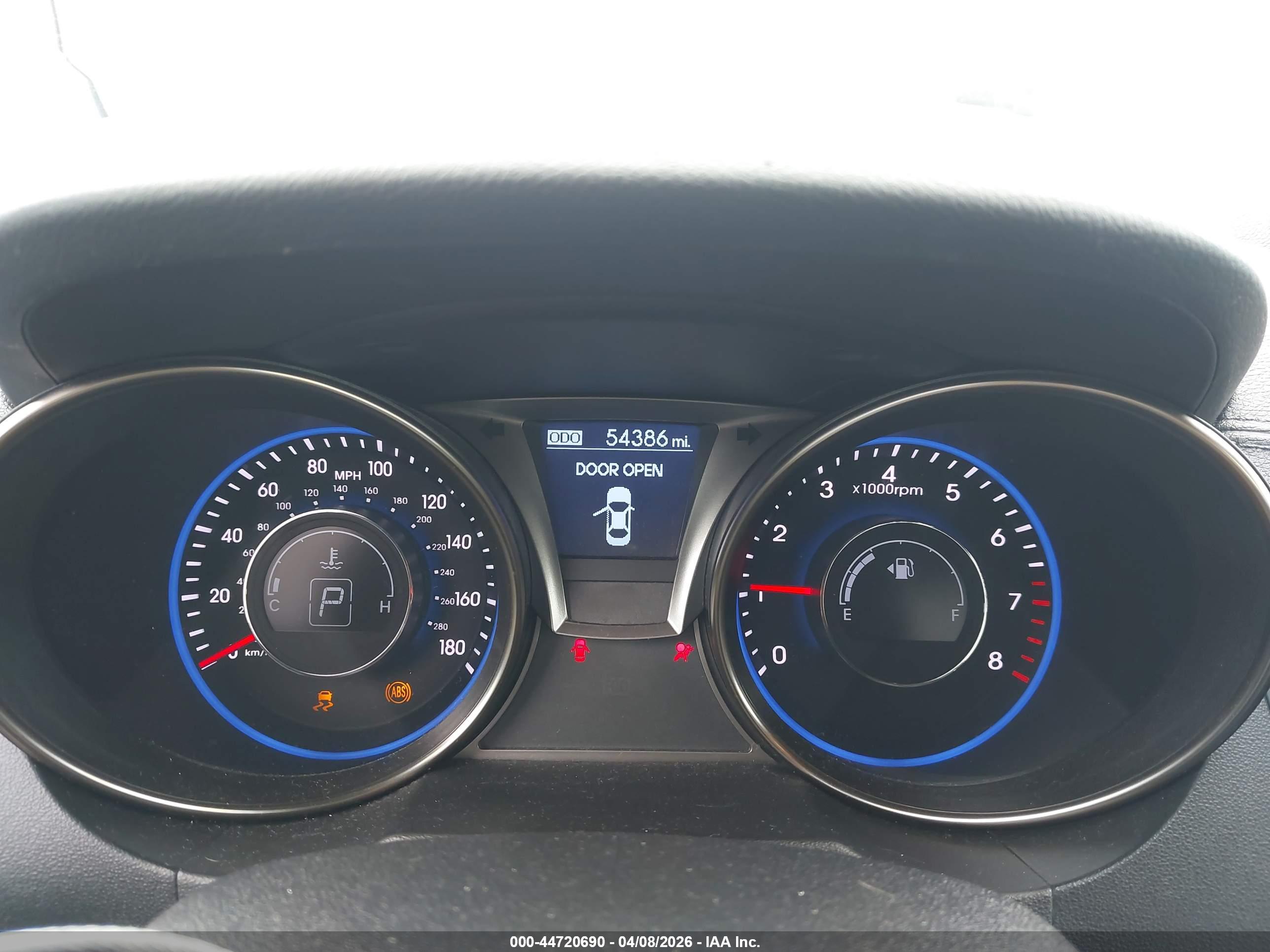 HYUNDAI GENESIS image 7