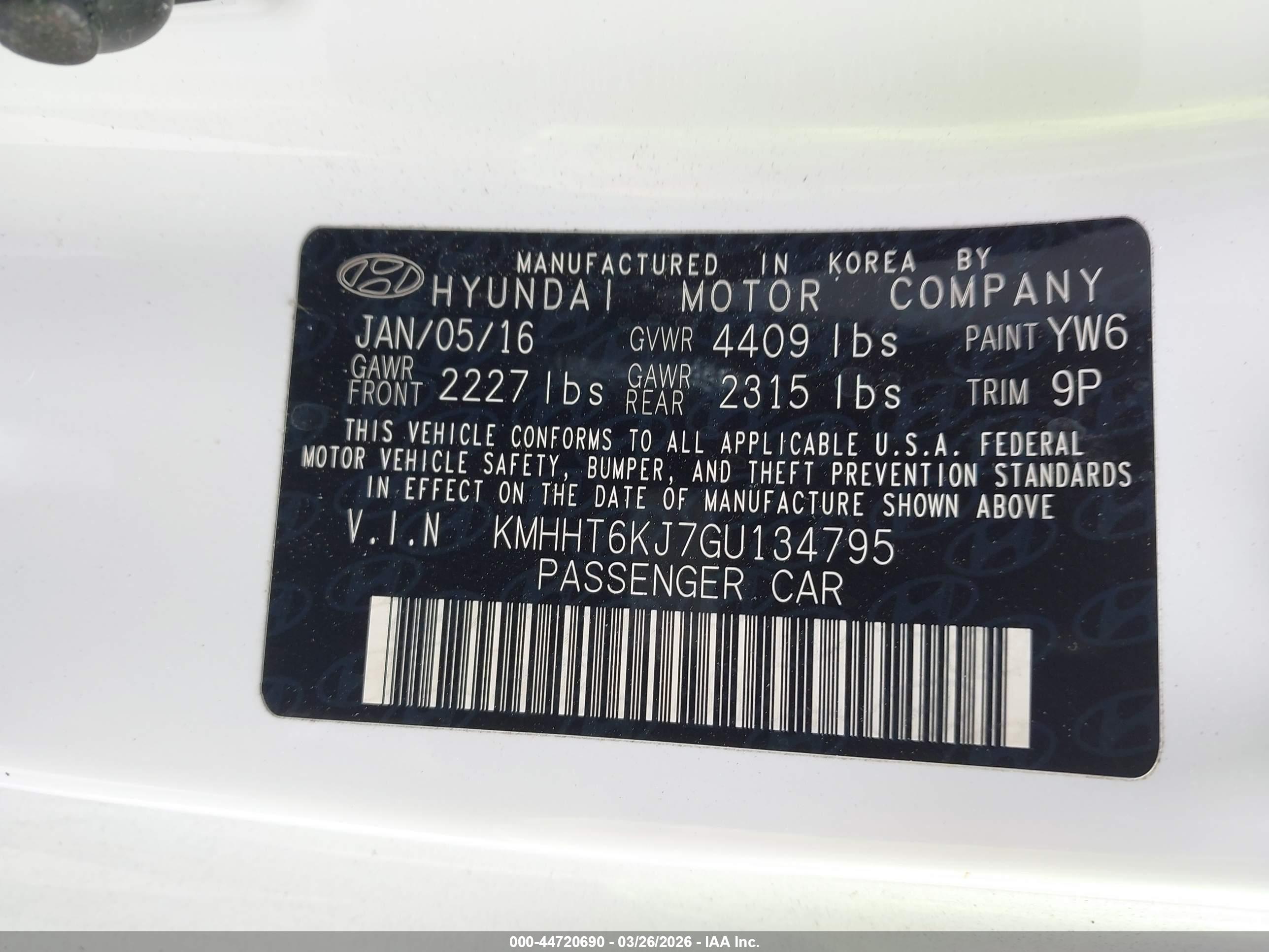 HYUNDAI GENESIS image 9