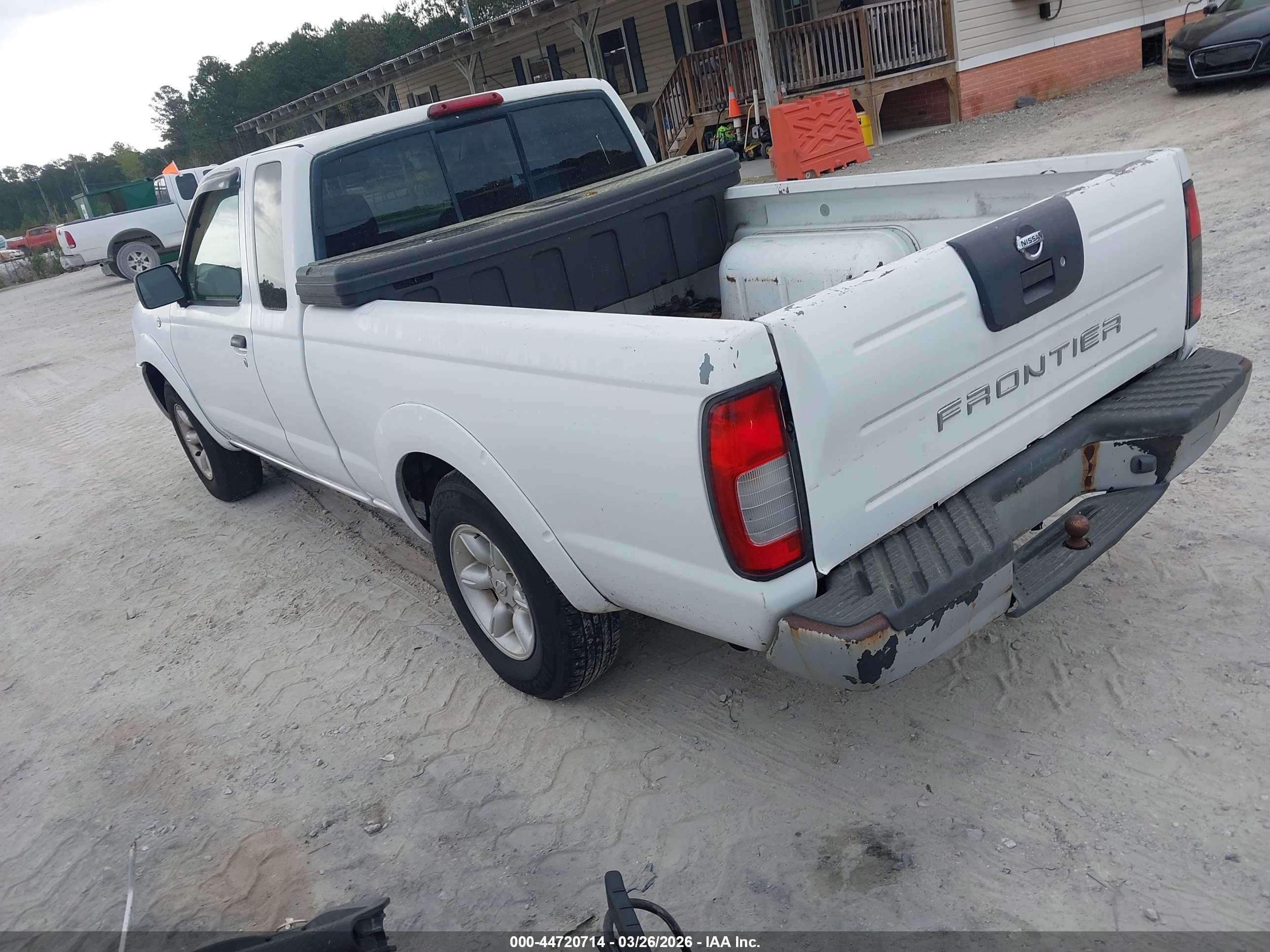 NISSAN FRONTIER image 3