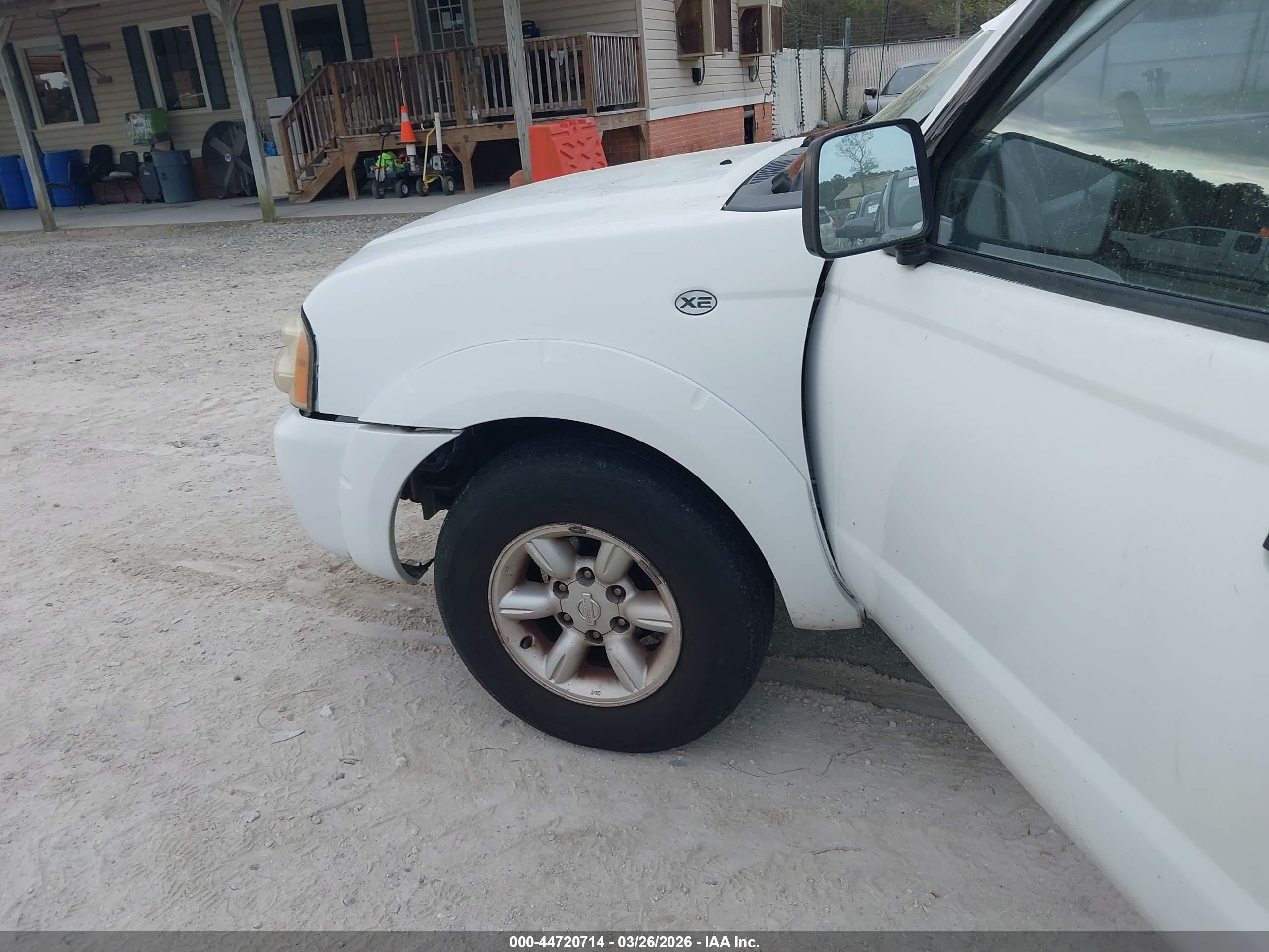NISSAN FRONTIER image 6