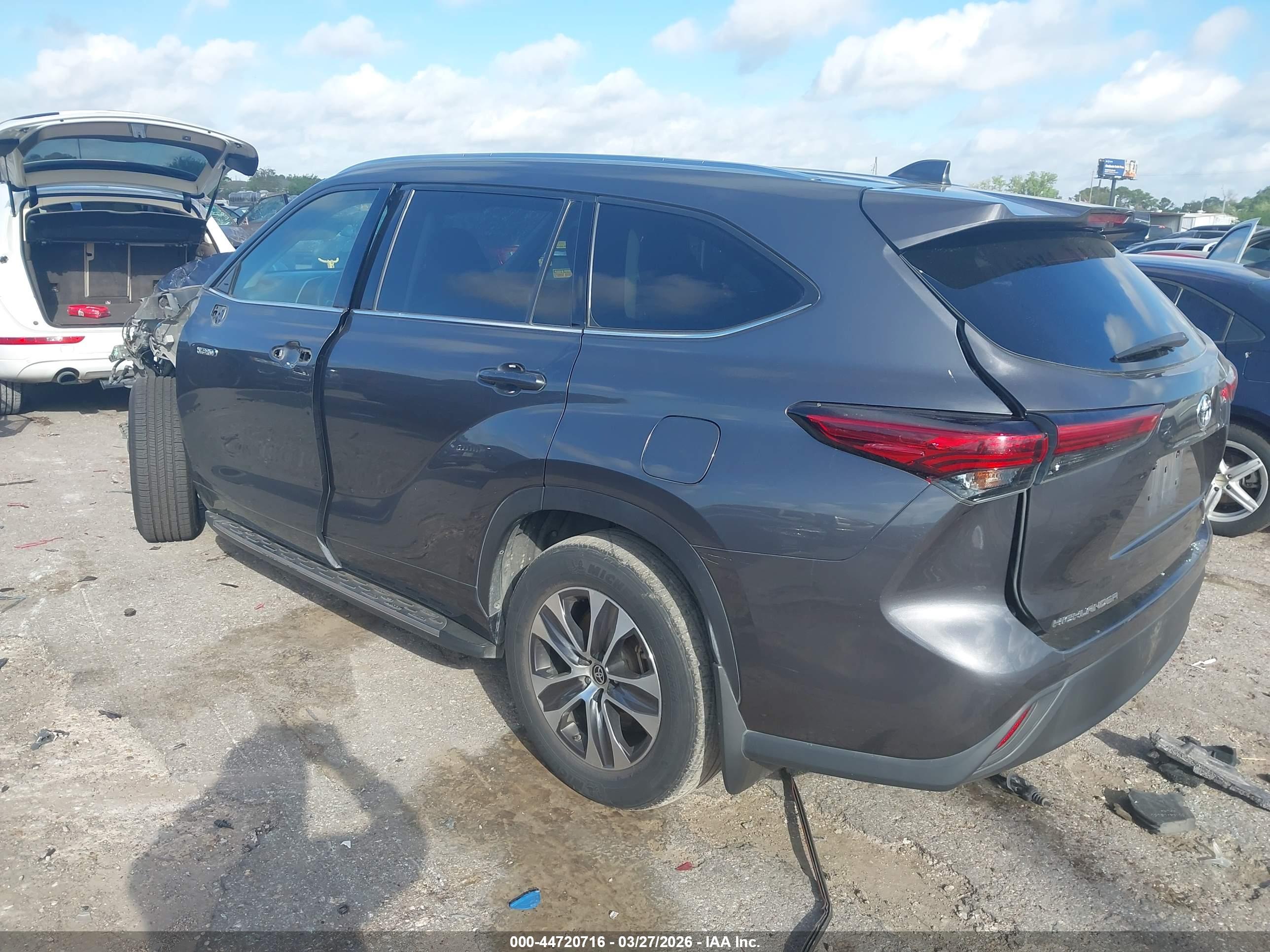 TOYOTA HIGHLANDER image 3
