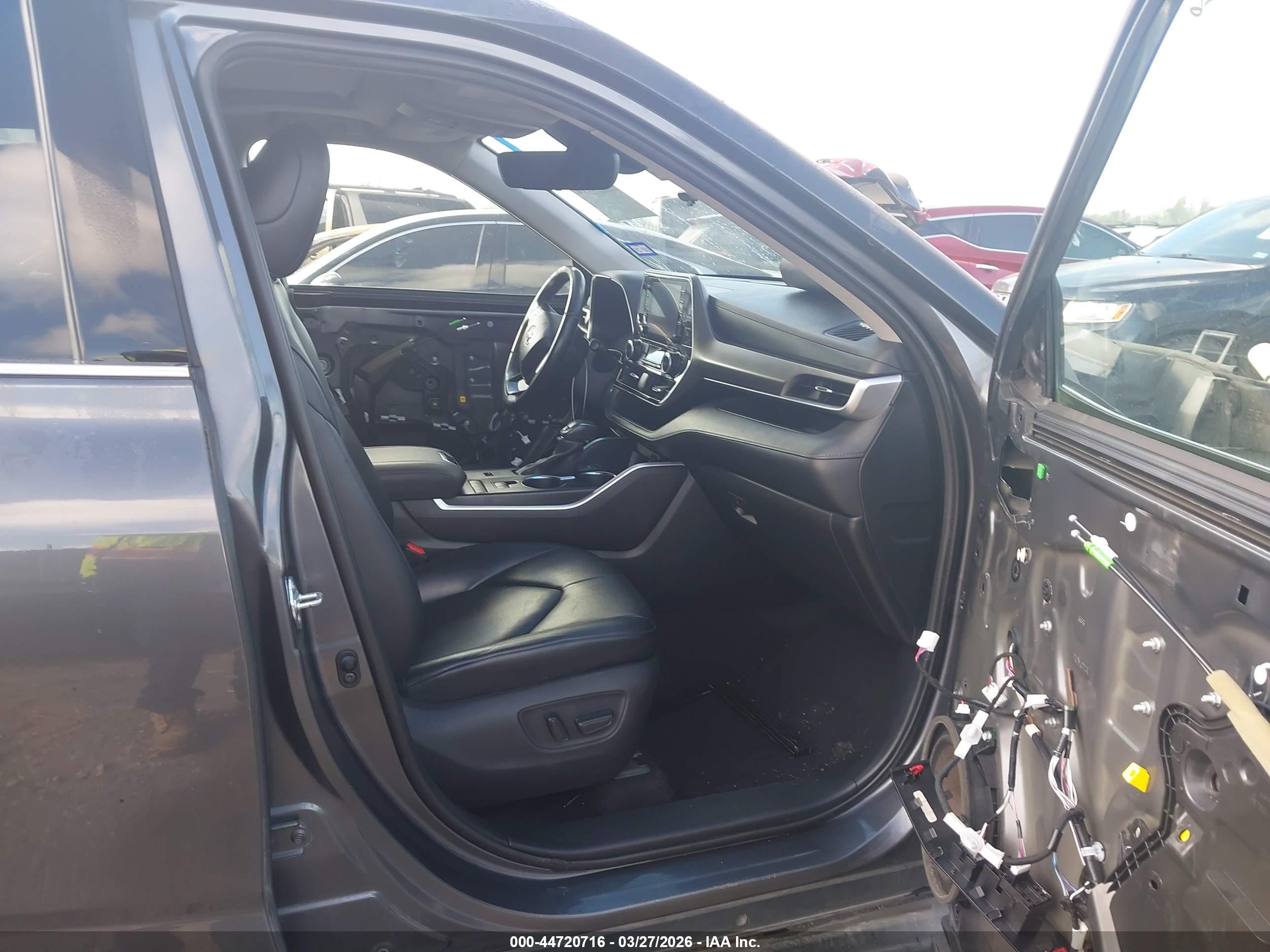 TOYOTA HIGHLANDER image 5