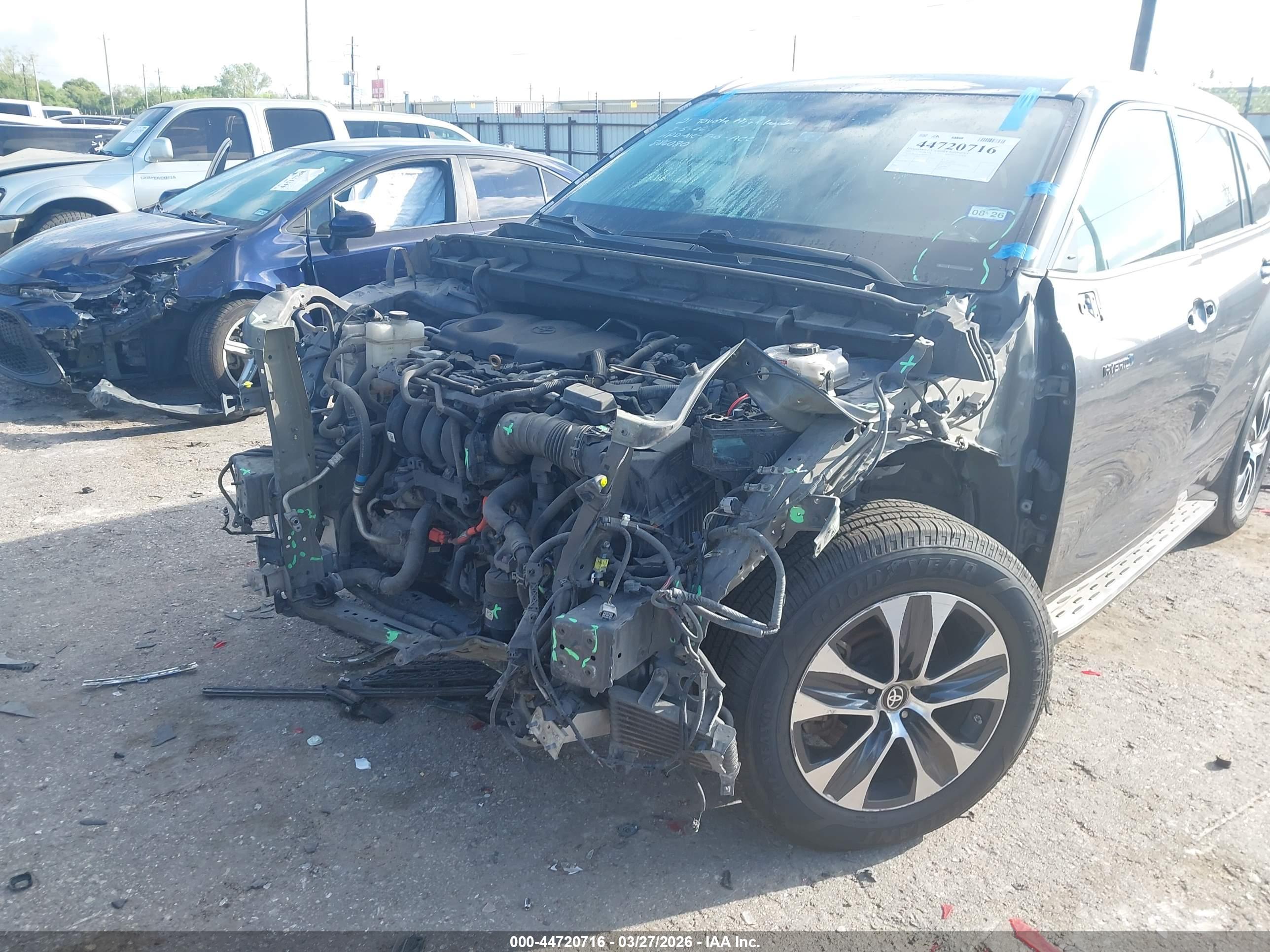 TOYOTA HIGHLANDER image 6