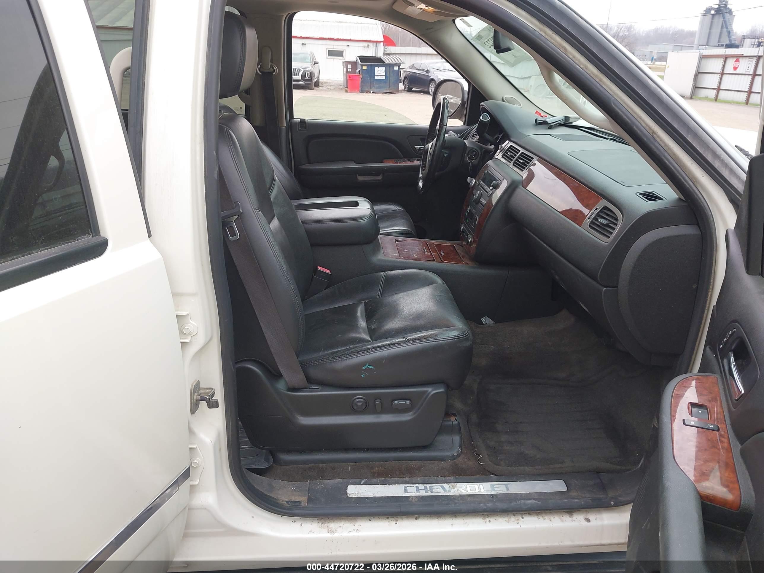 CHEVROLET AVALANCHE image 5