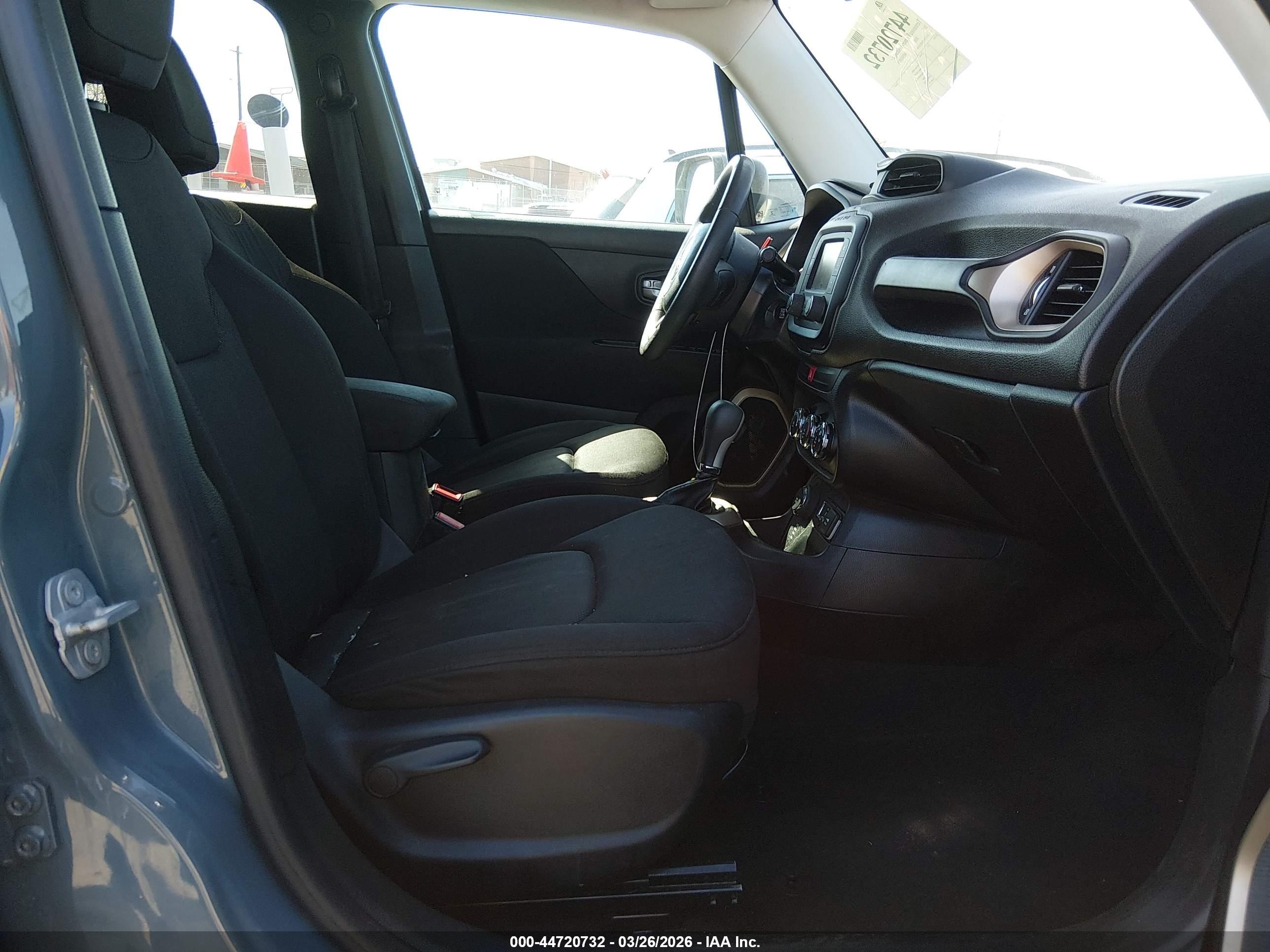 JEEP RENEGADE image 5