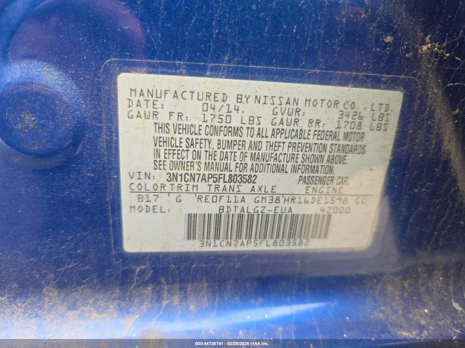 NISSAN VERSA image 9