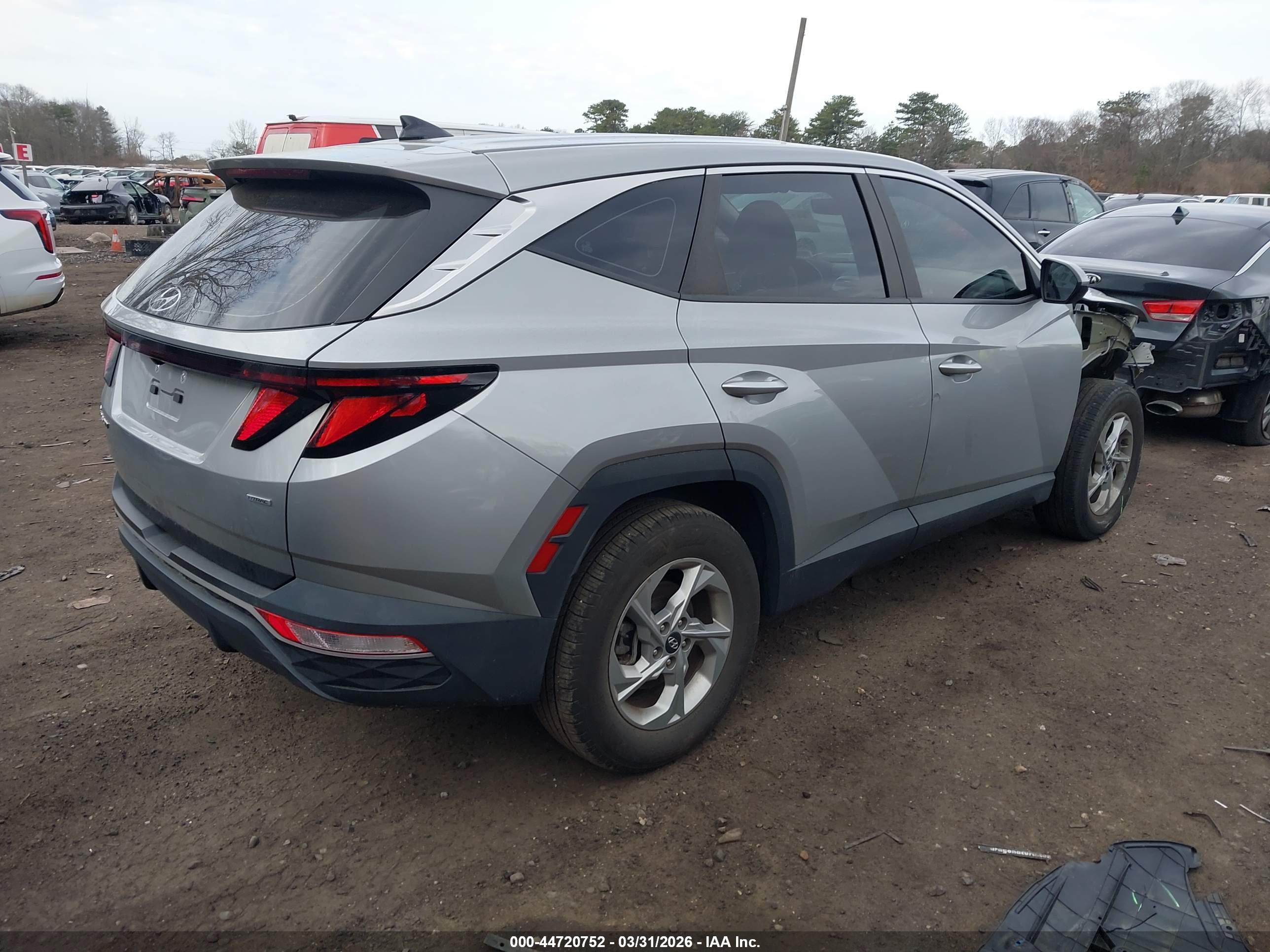 HYUNDAI TUCSON image 4