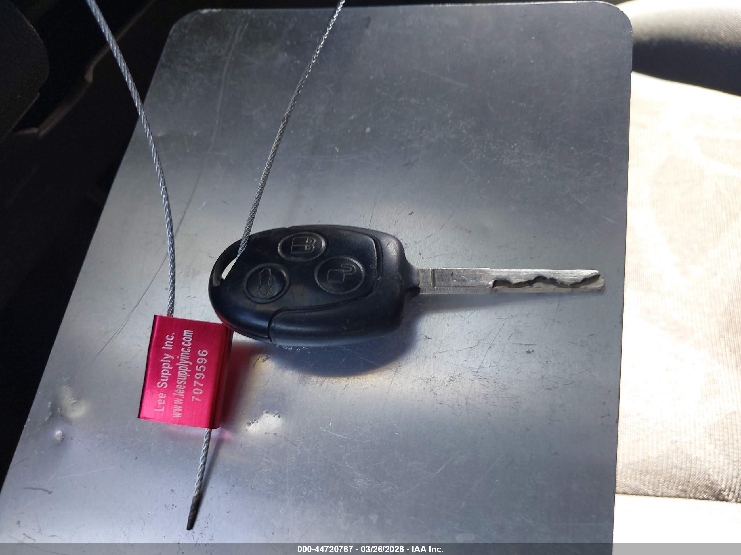 FORD FIESTA image 11