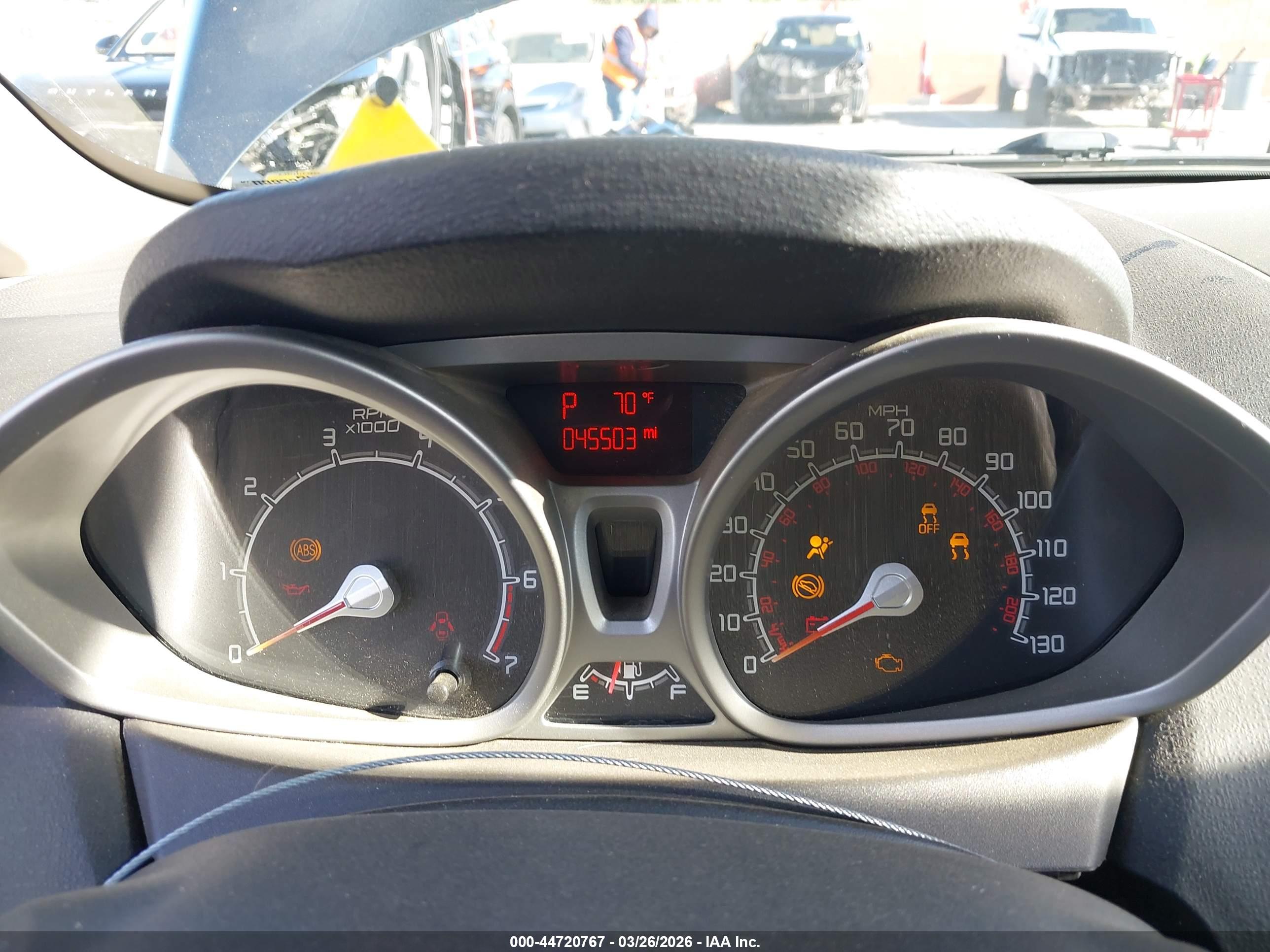 FORD FIESTA image 7