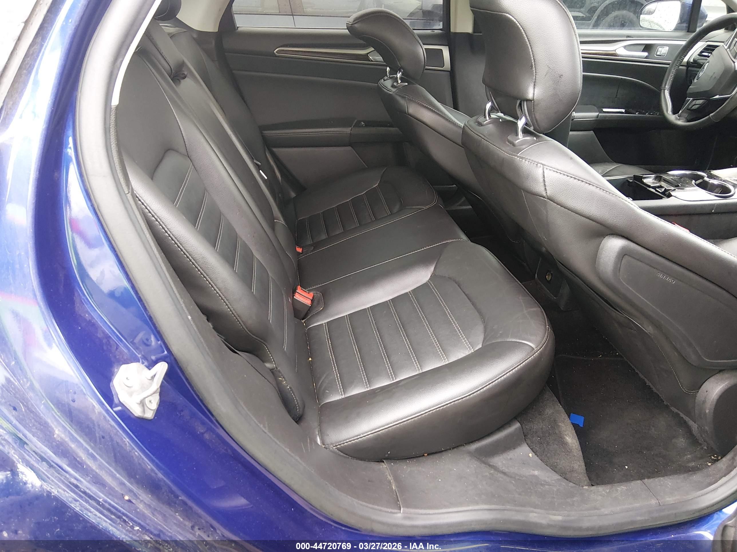 FORD FUSION image 8