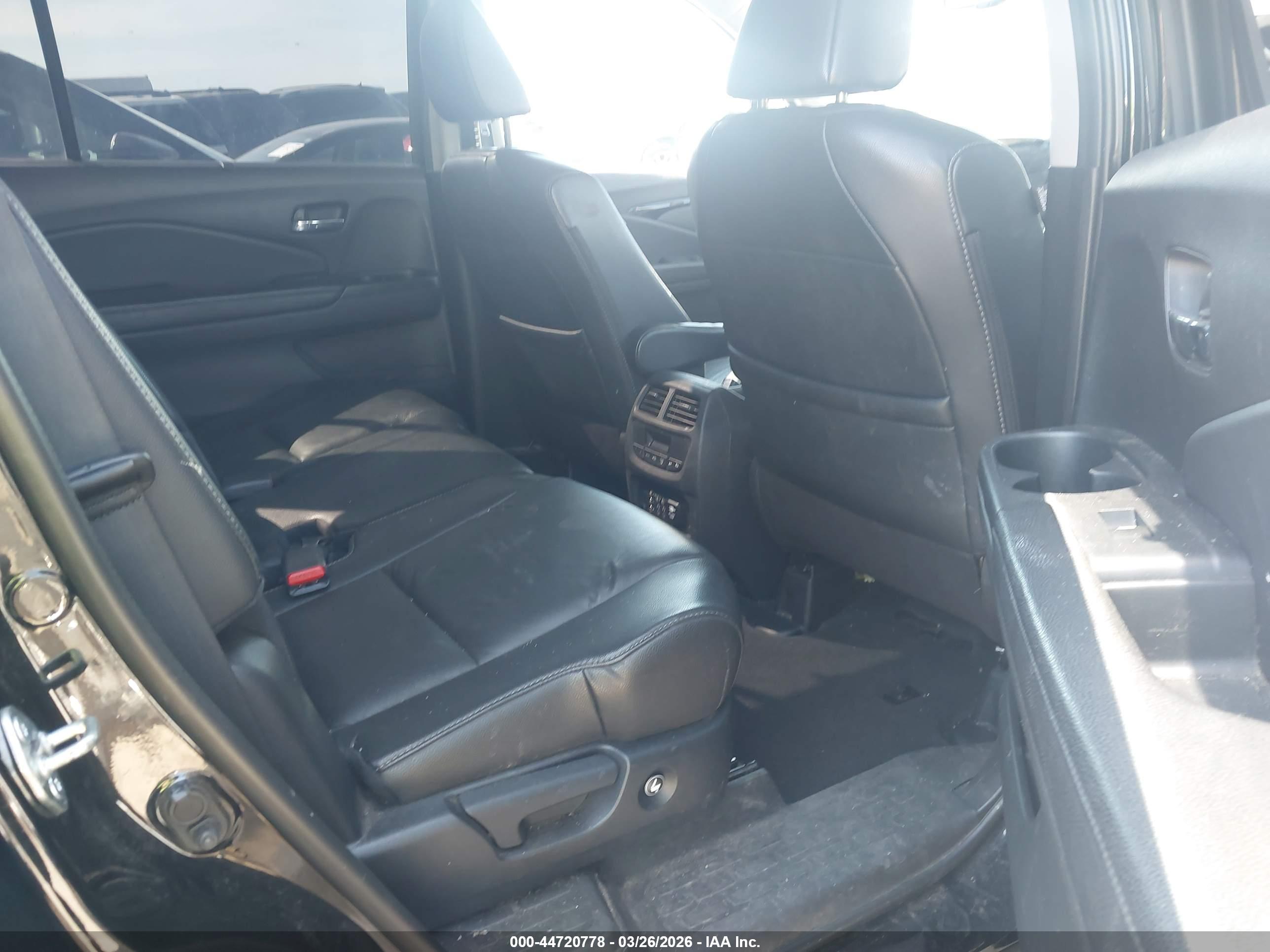 HONDA PILOT image 8