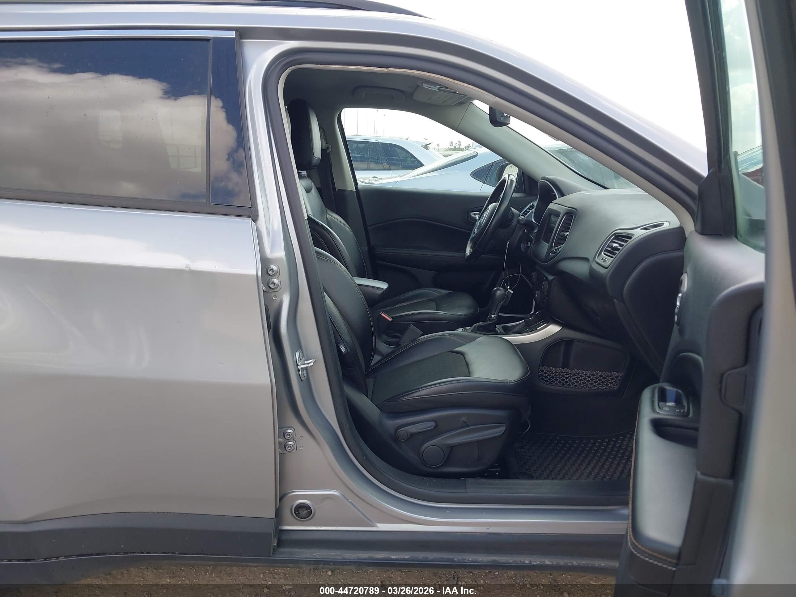 JEEP COMPASS image 5