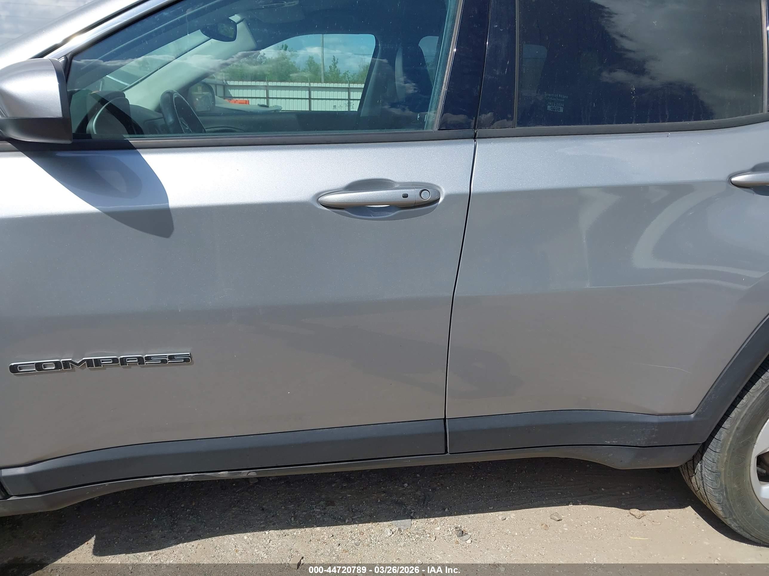 JEEP COMPASS image 6