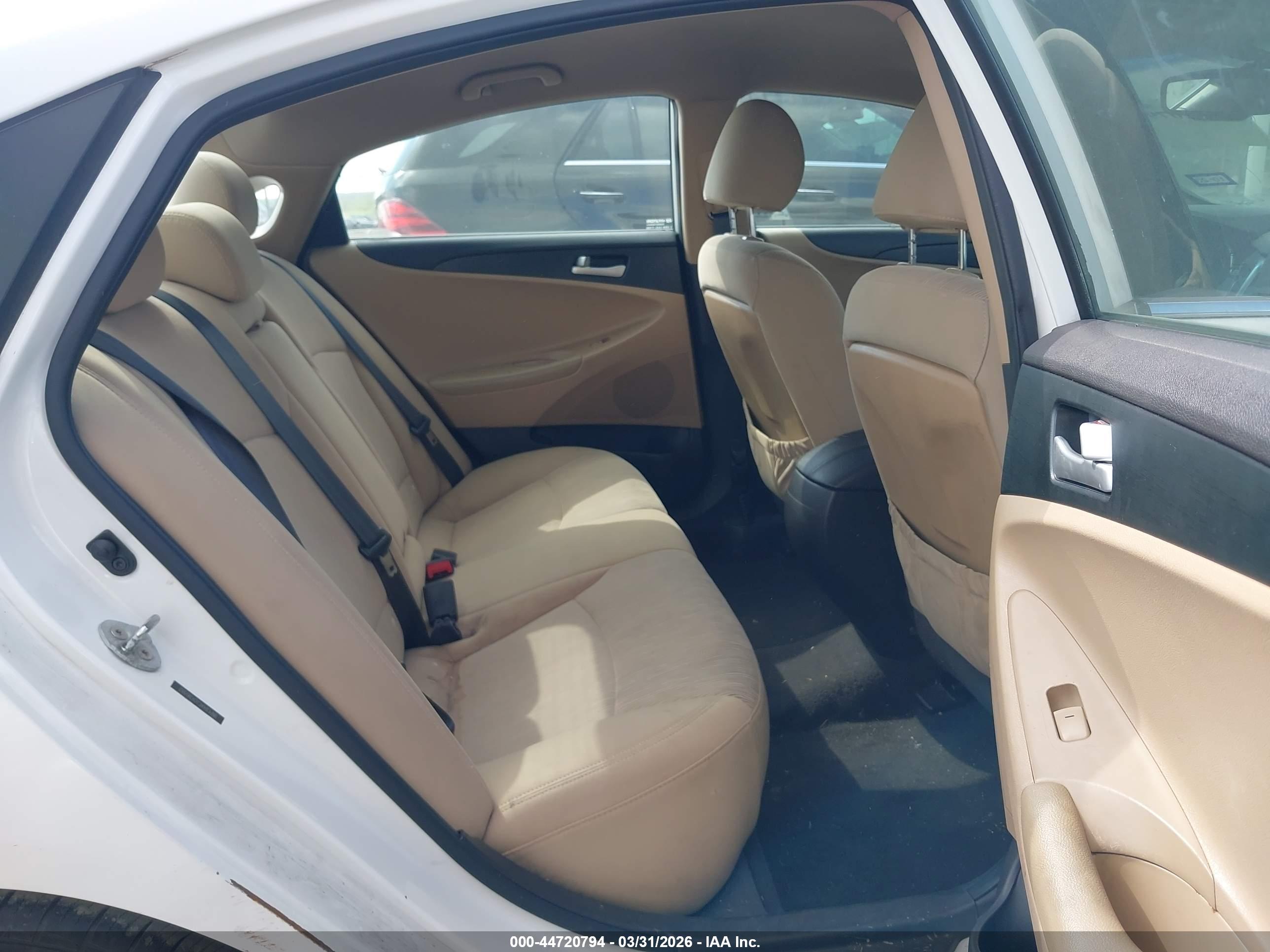 HYUNDAI SONATA image 8