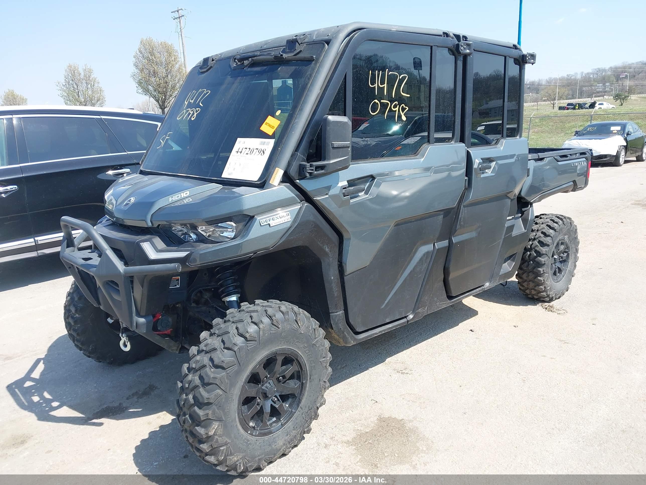 CAN-AM DEFENDER image 2