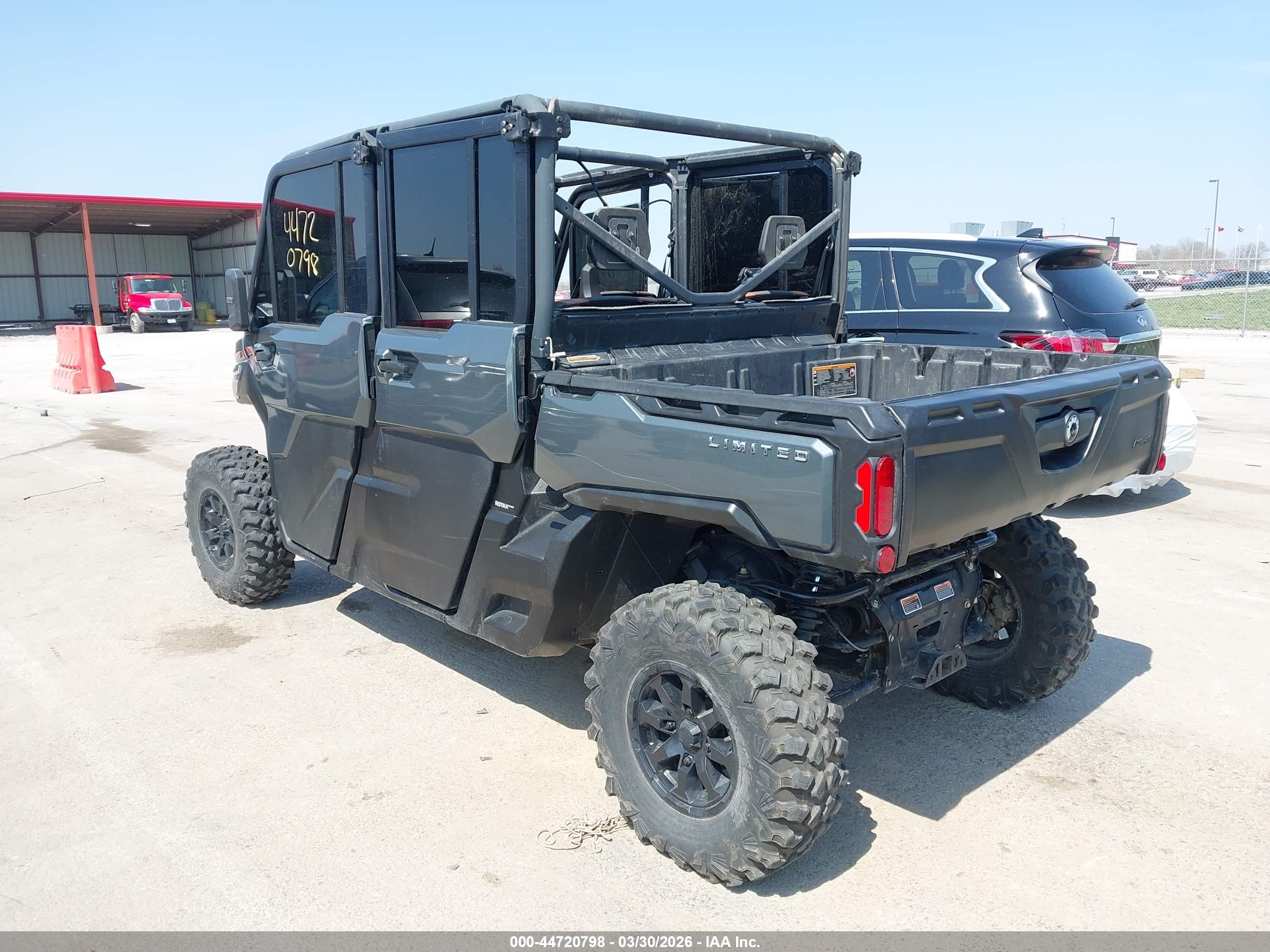CAN-AM DEFENDER image 3