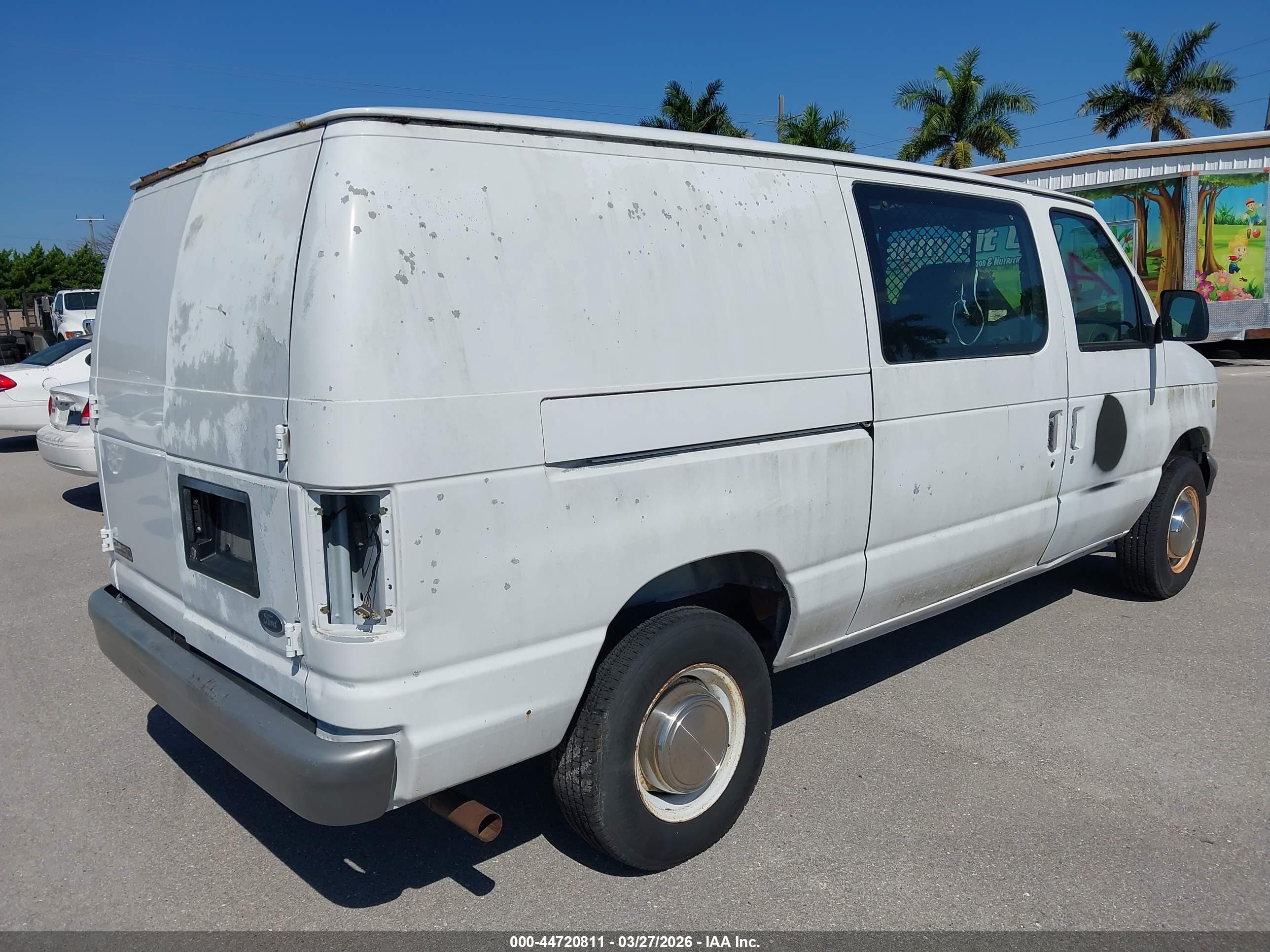 FORD E-250 image 4