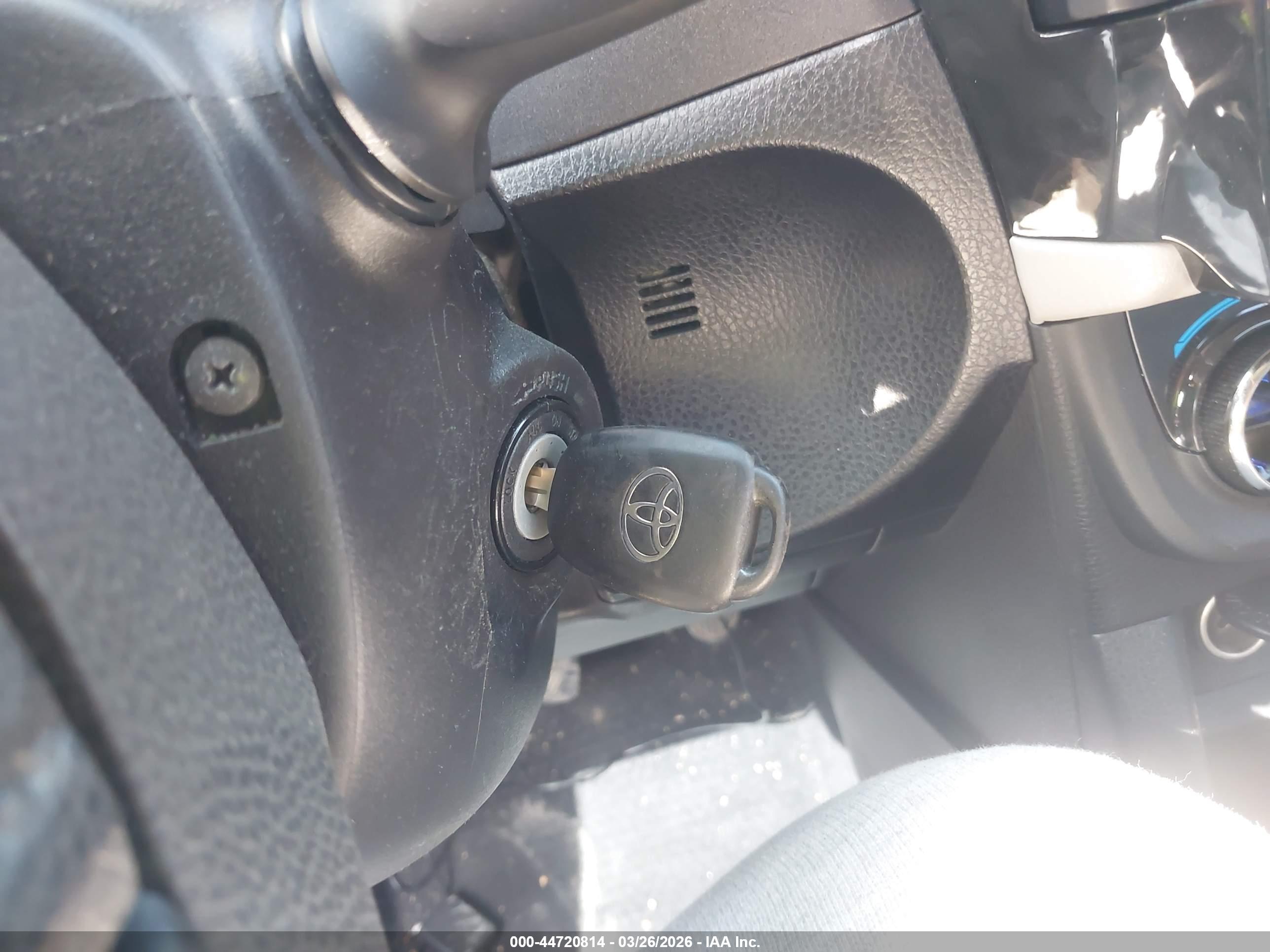 TOYOTA COROLLA image 11