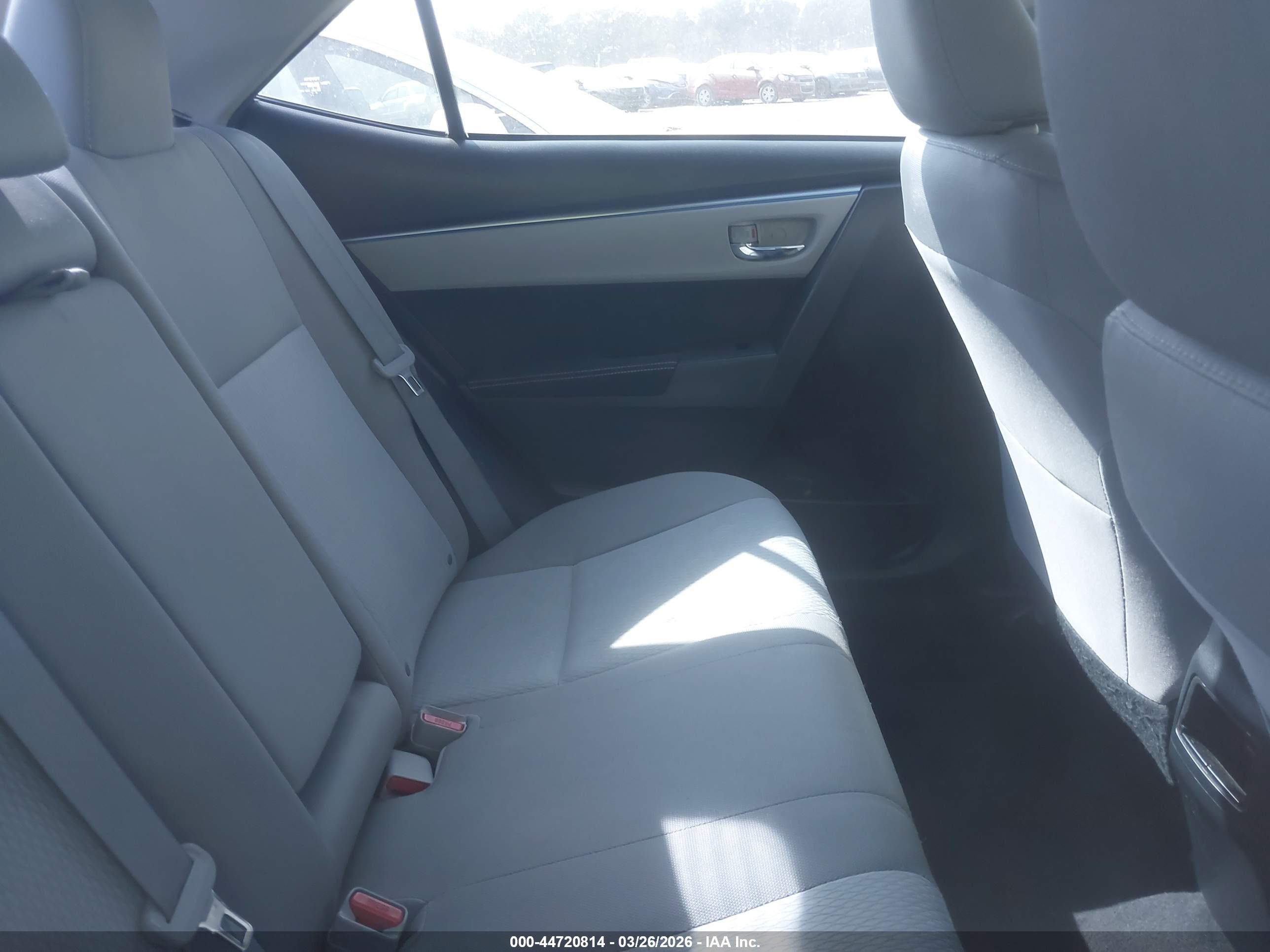 TOYOTA COROLLA image 8