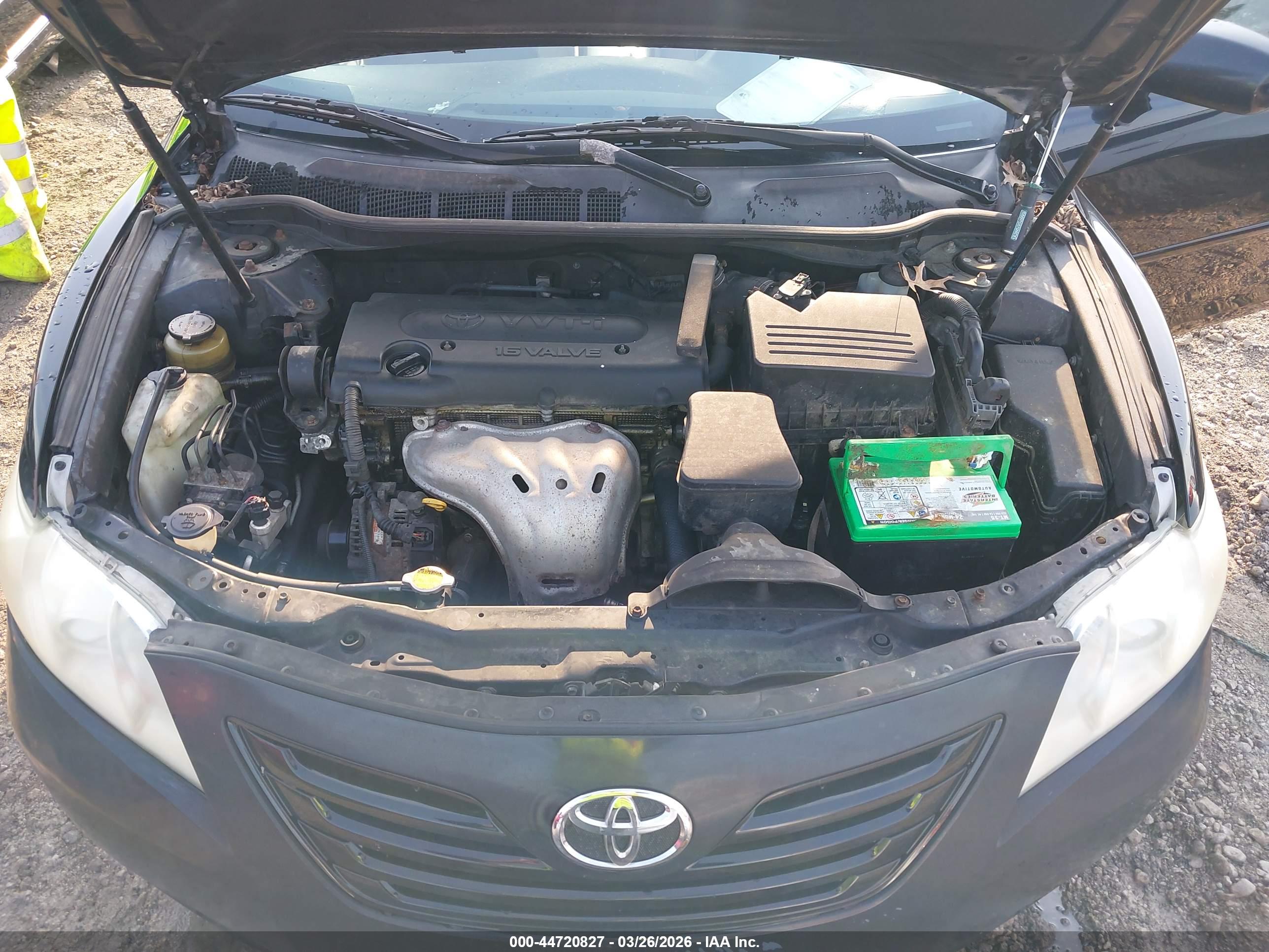 TOYOTA CAMRY image 10