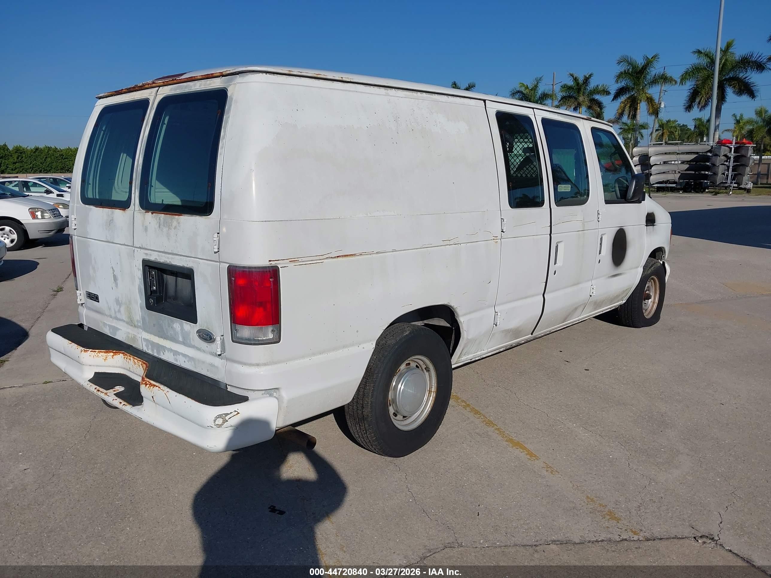 FORD E-150 image 4