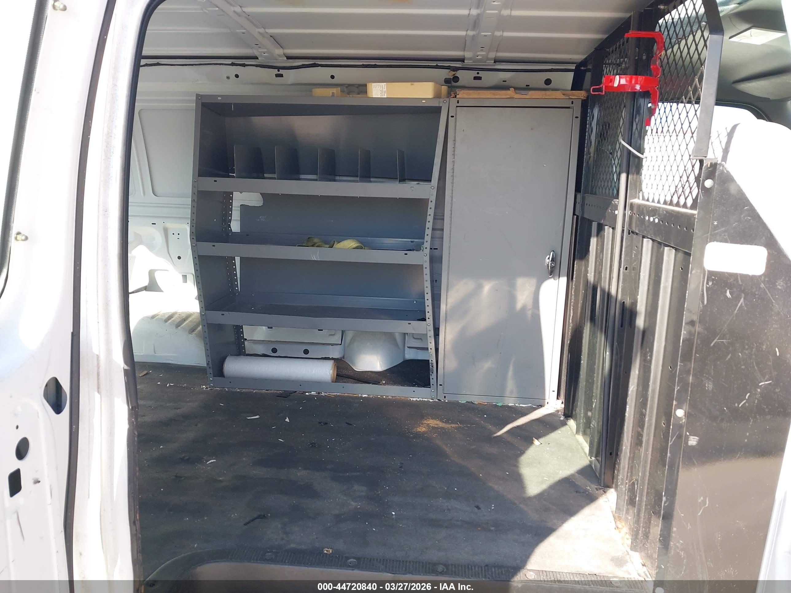 FORD E-150 image 8