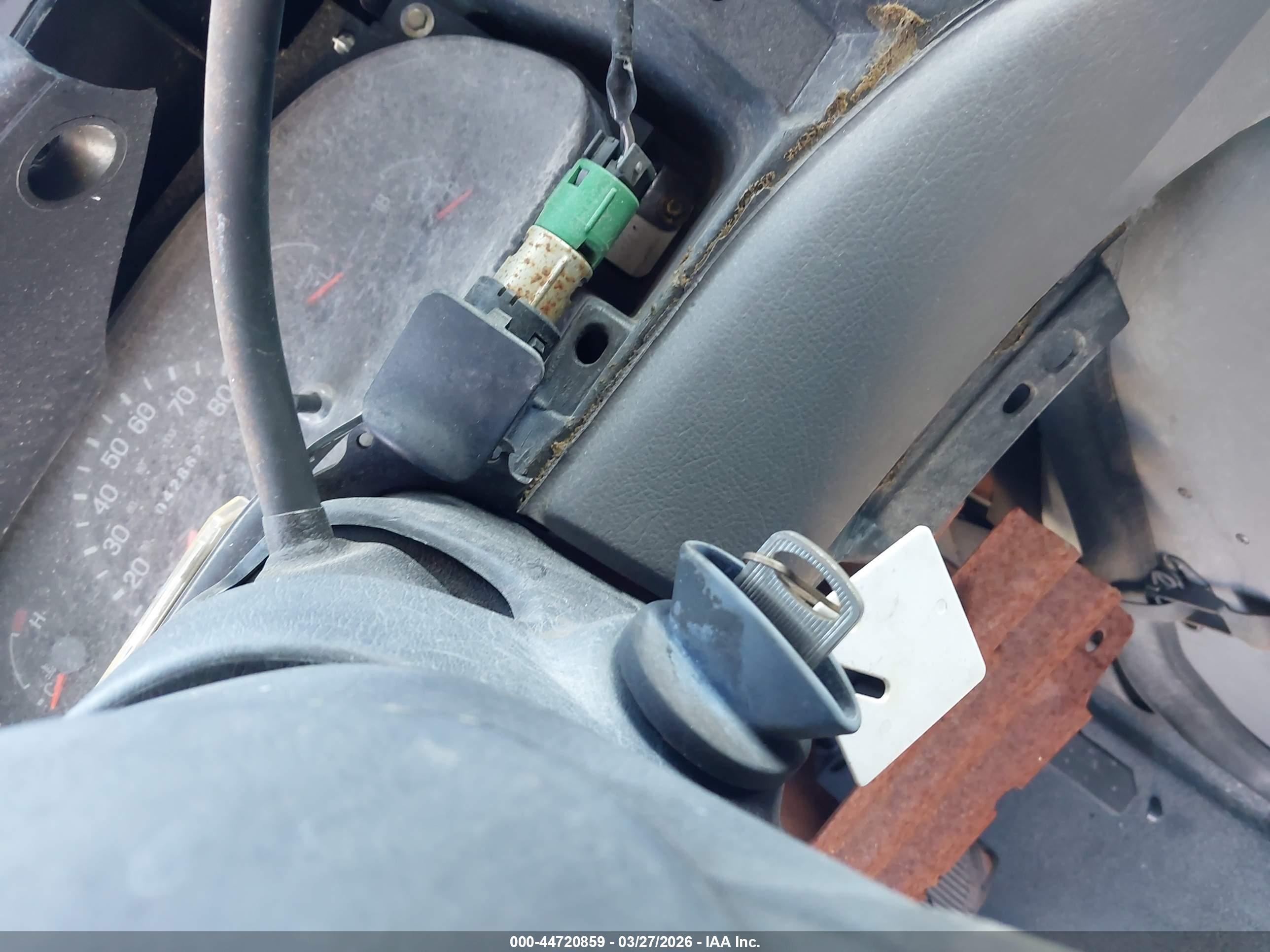 FORD E-250 image 11