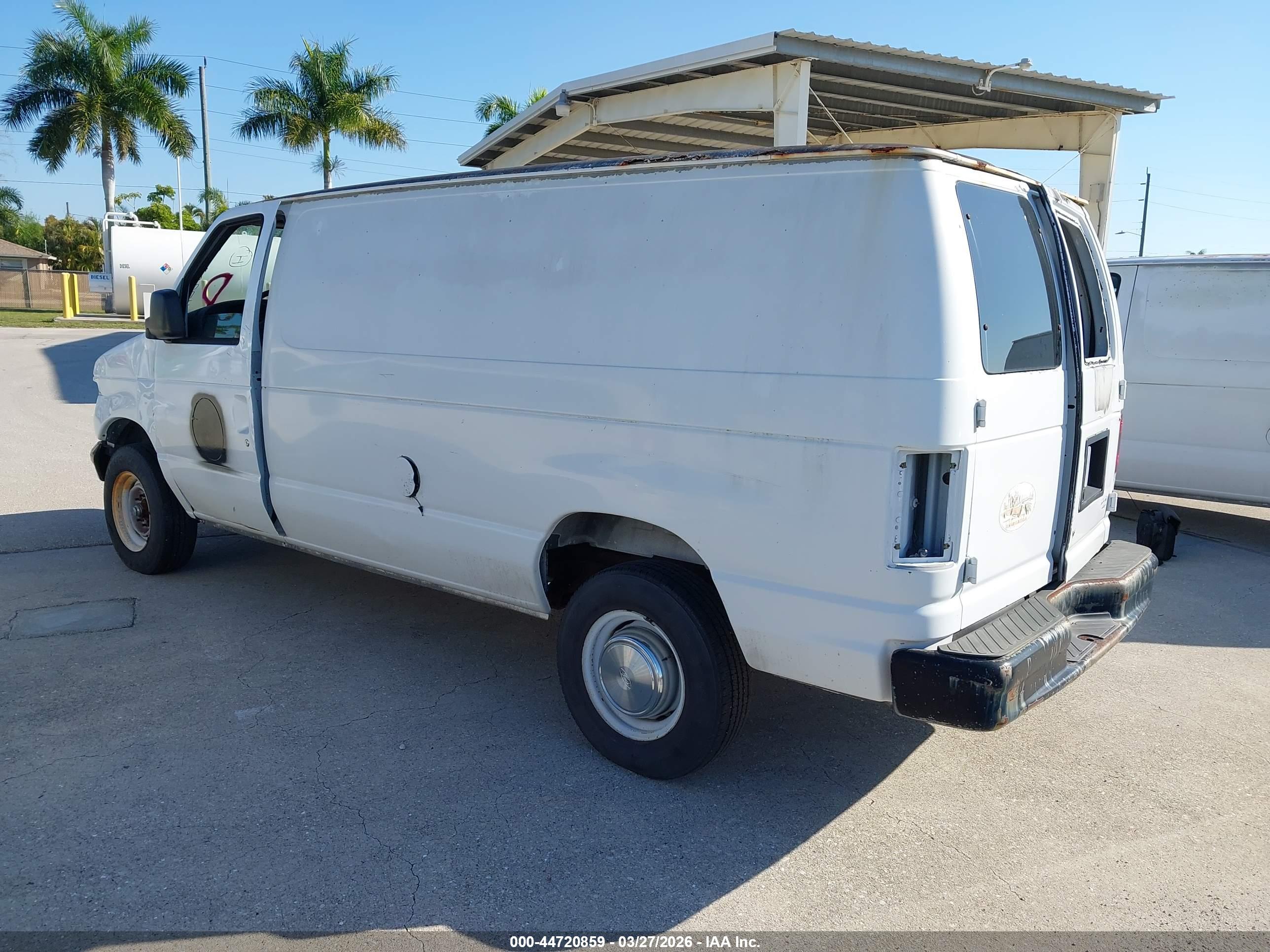 FORD E-250 image 3