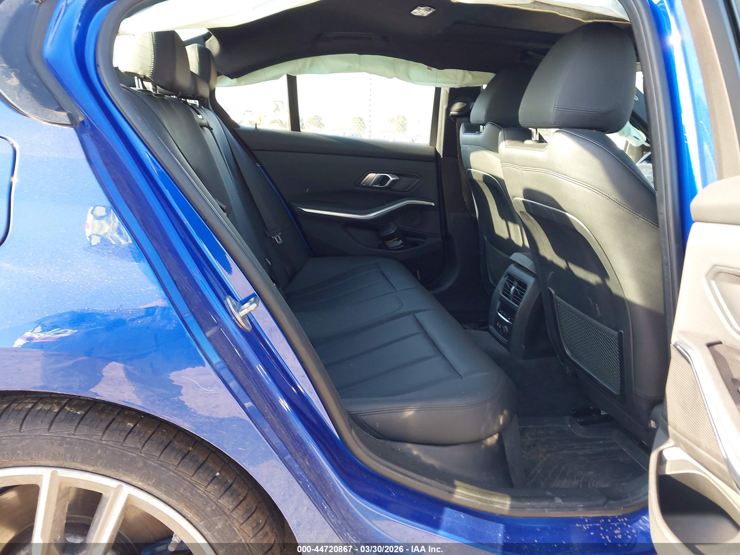 BMW M340I image 8