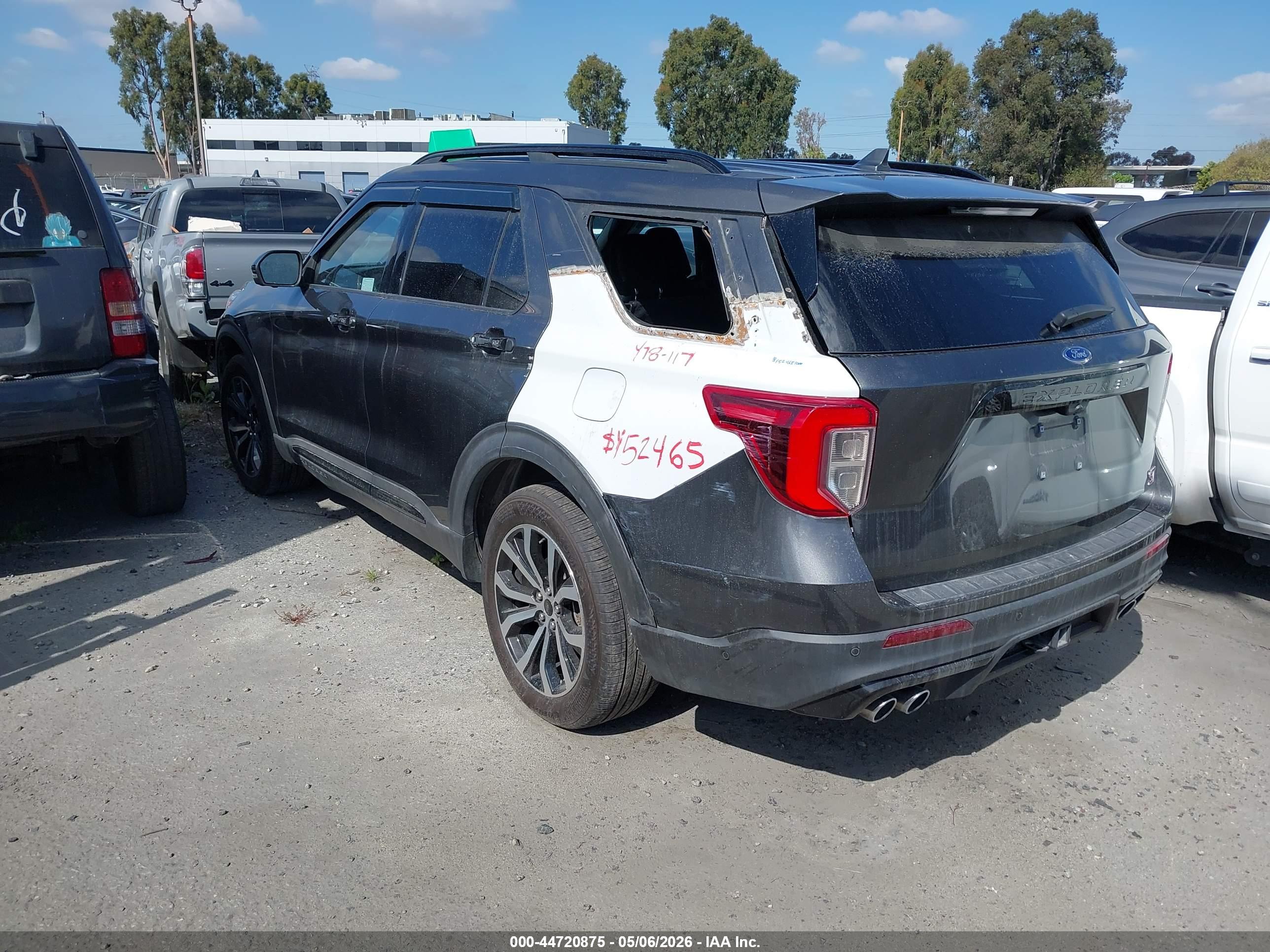 FORD EXPLORER image 3