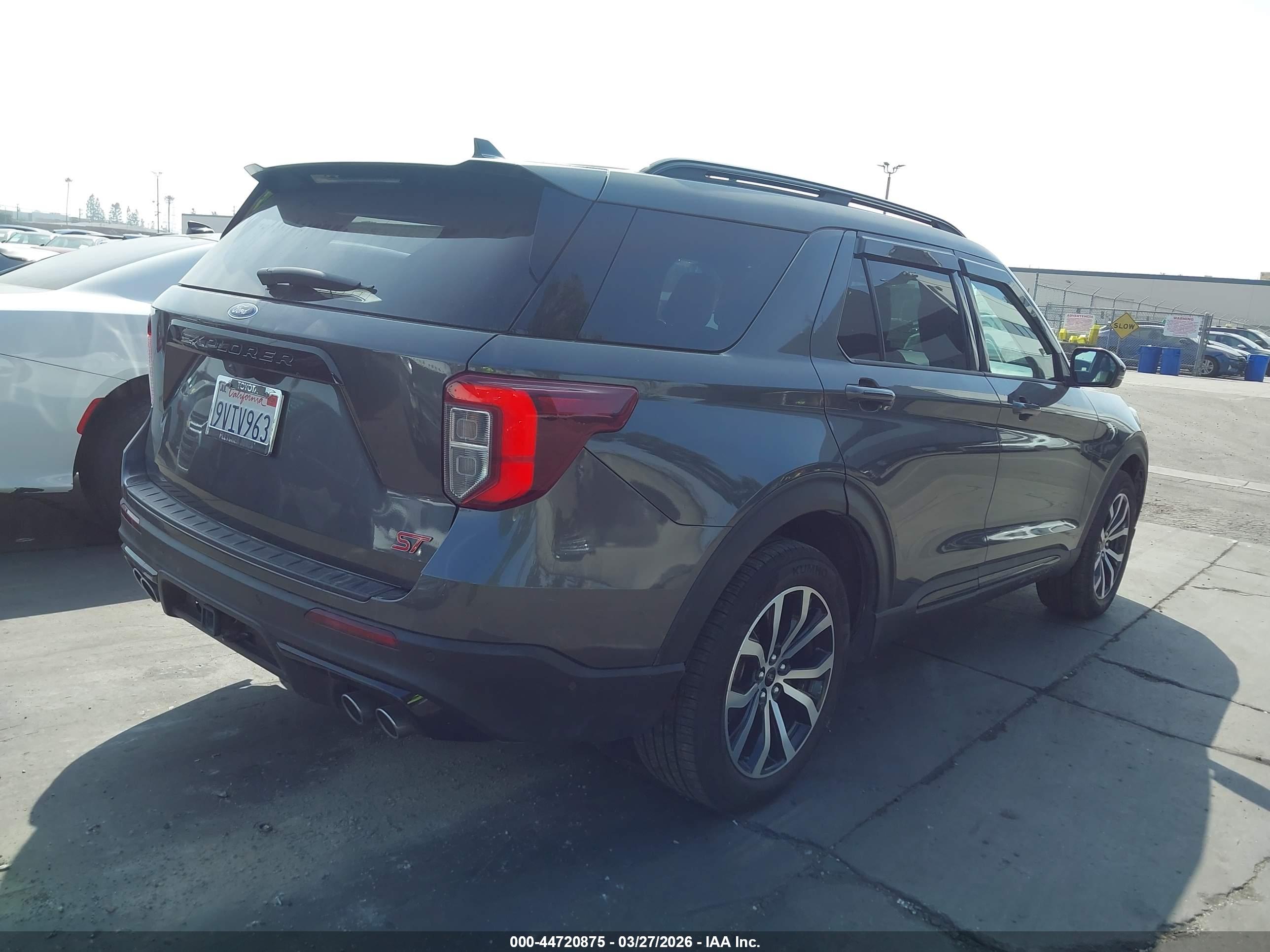FORD EXPLORER image 4