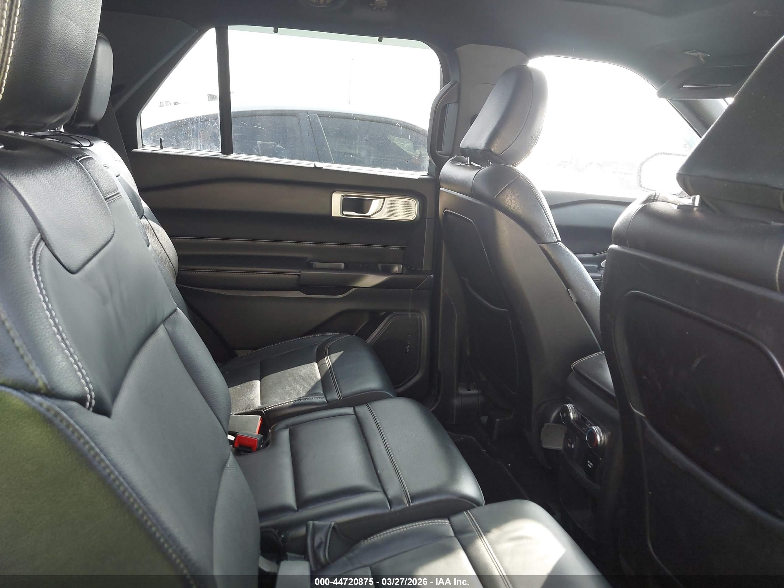 FORD EXPLORER image 8