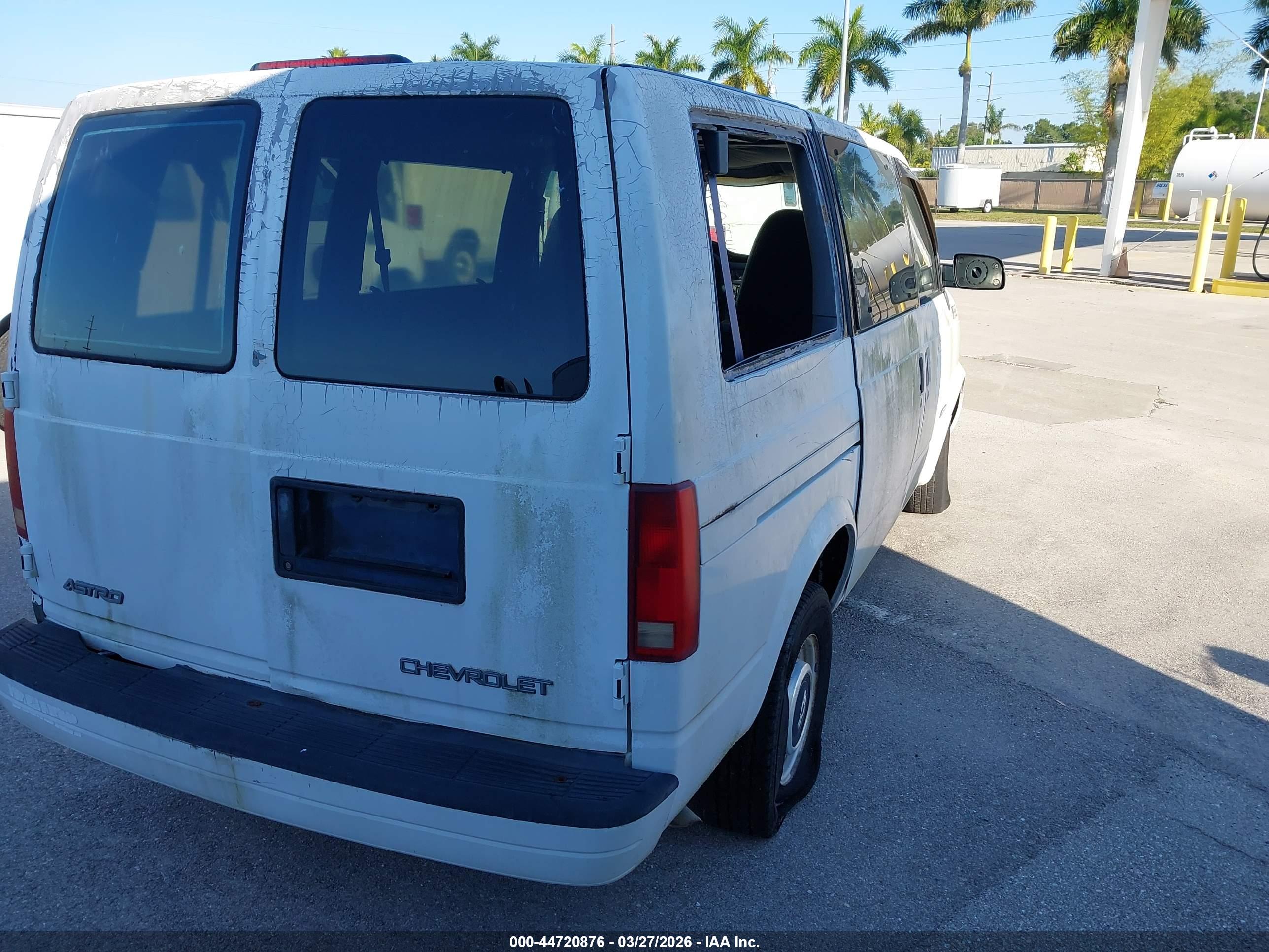 CHEVROLET ASTRO image 4