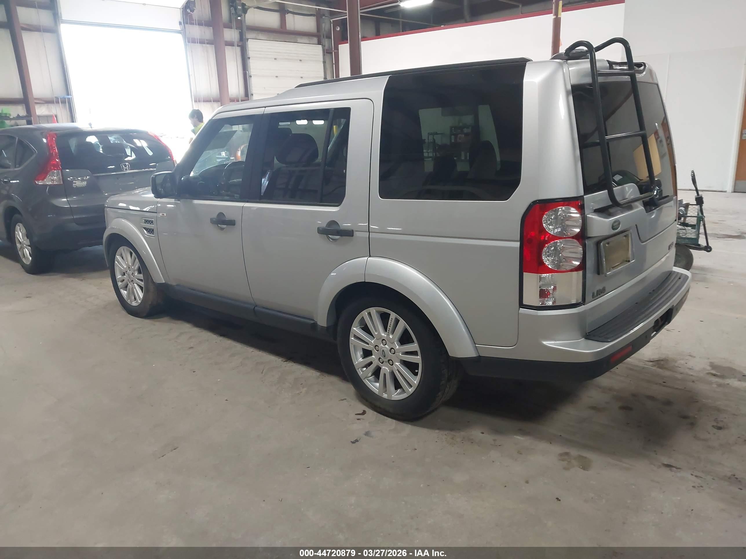 LAND ROVER image 3