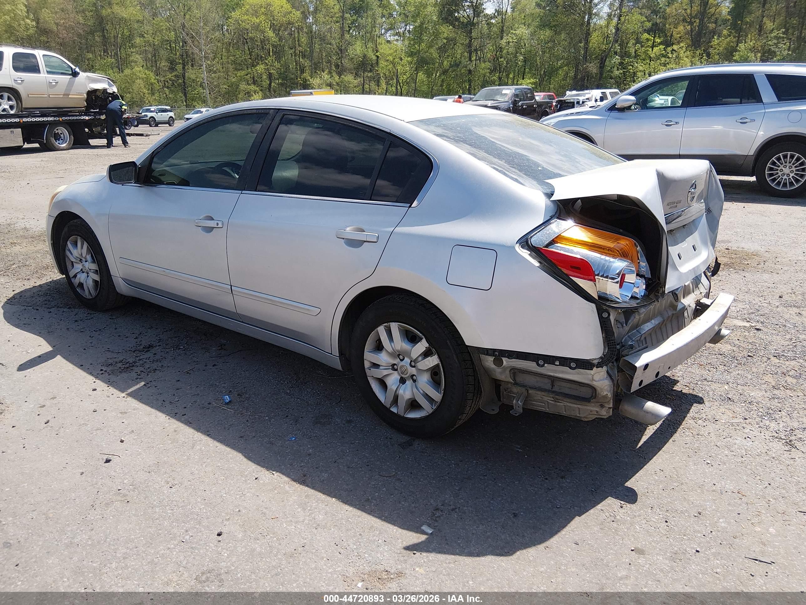 NISSAN ALTIMA image 3