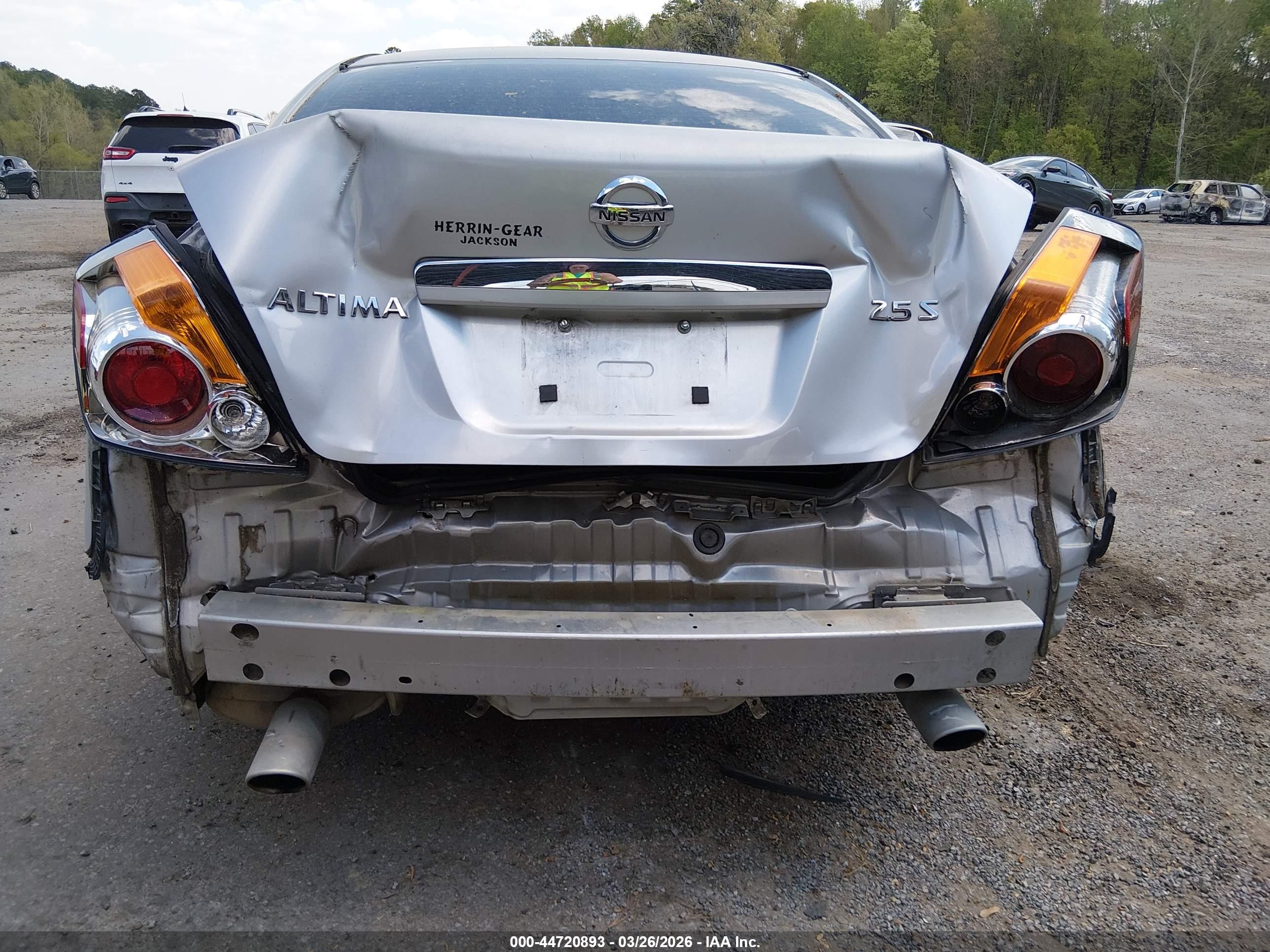 NISSAN ALTIMA image 6