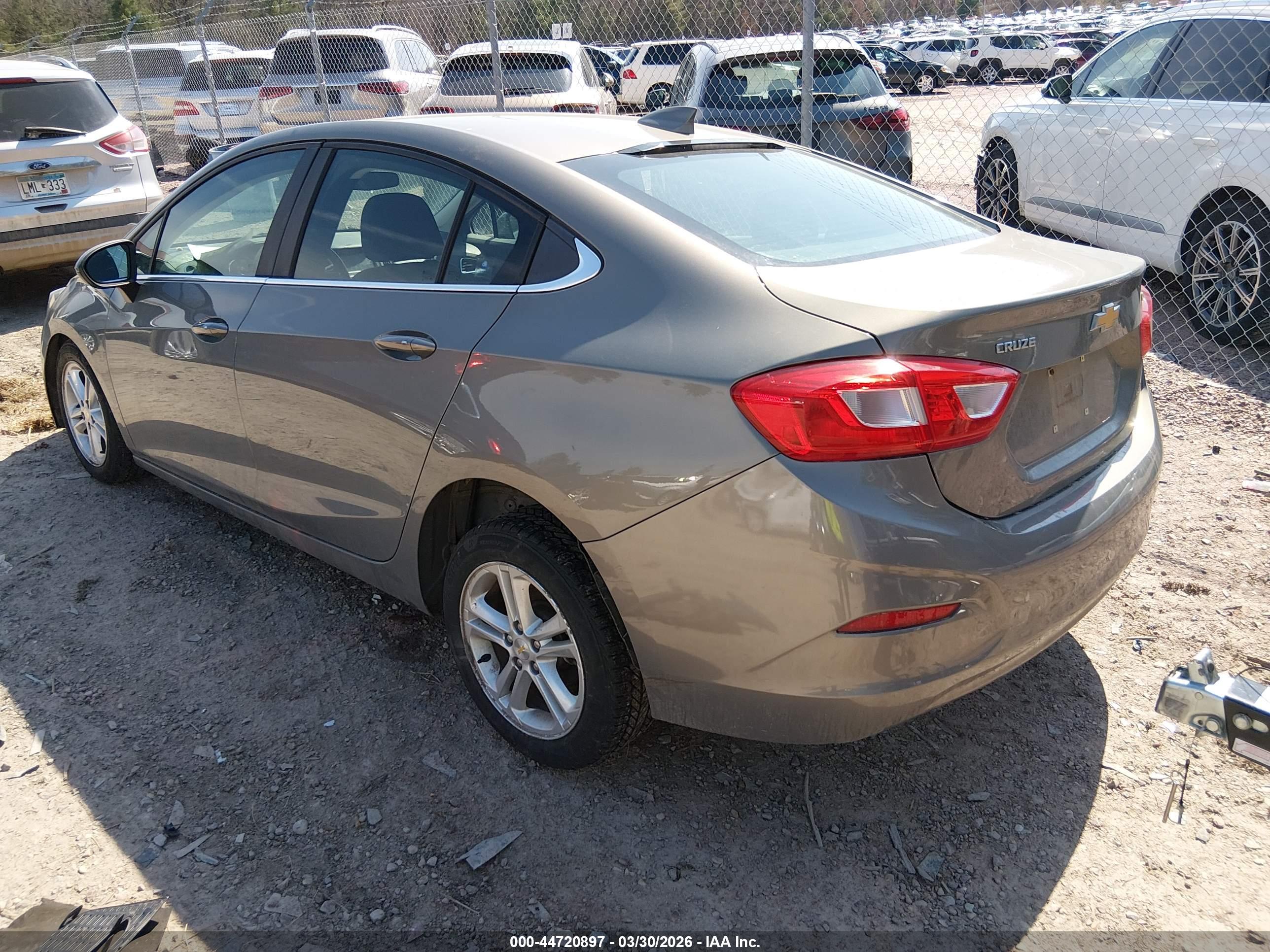 CHEVROLET CRUZE image 3